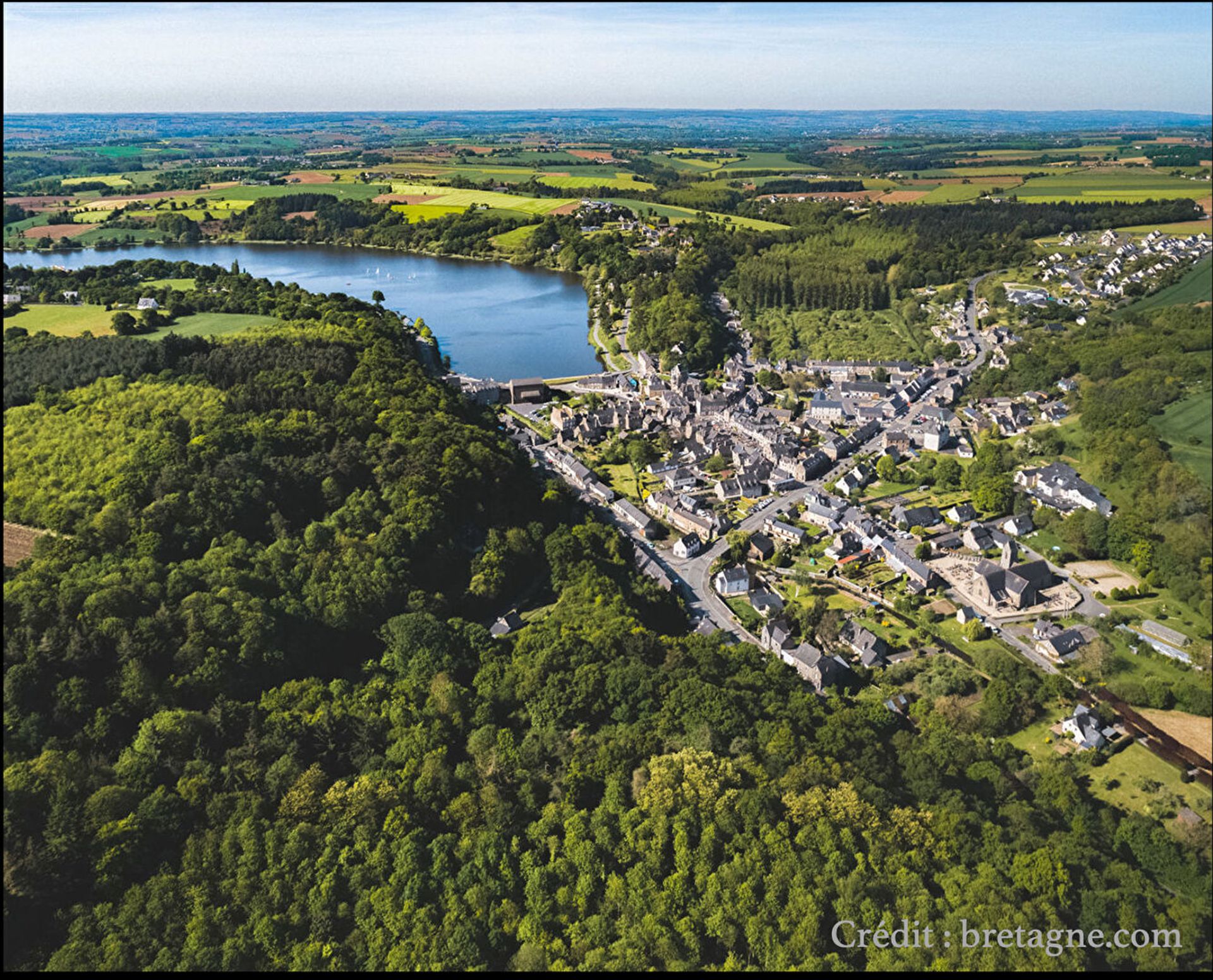 房子 在 Jugon-les-Lacs, Bretagne 11882332