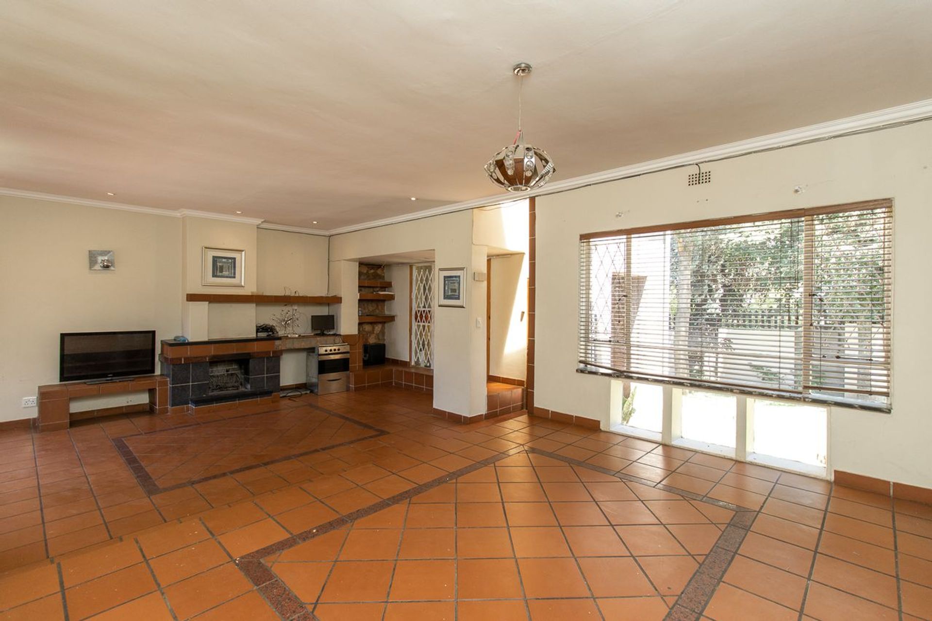 House in Randburg, 39 Main Street 11883514