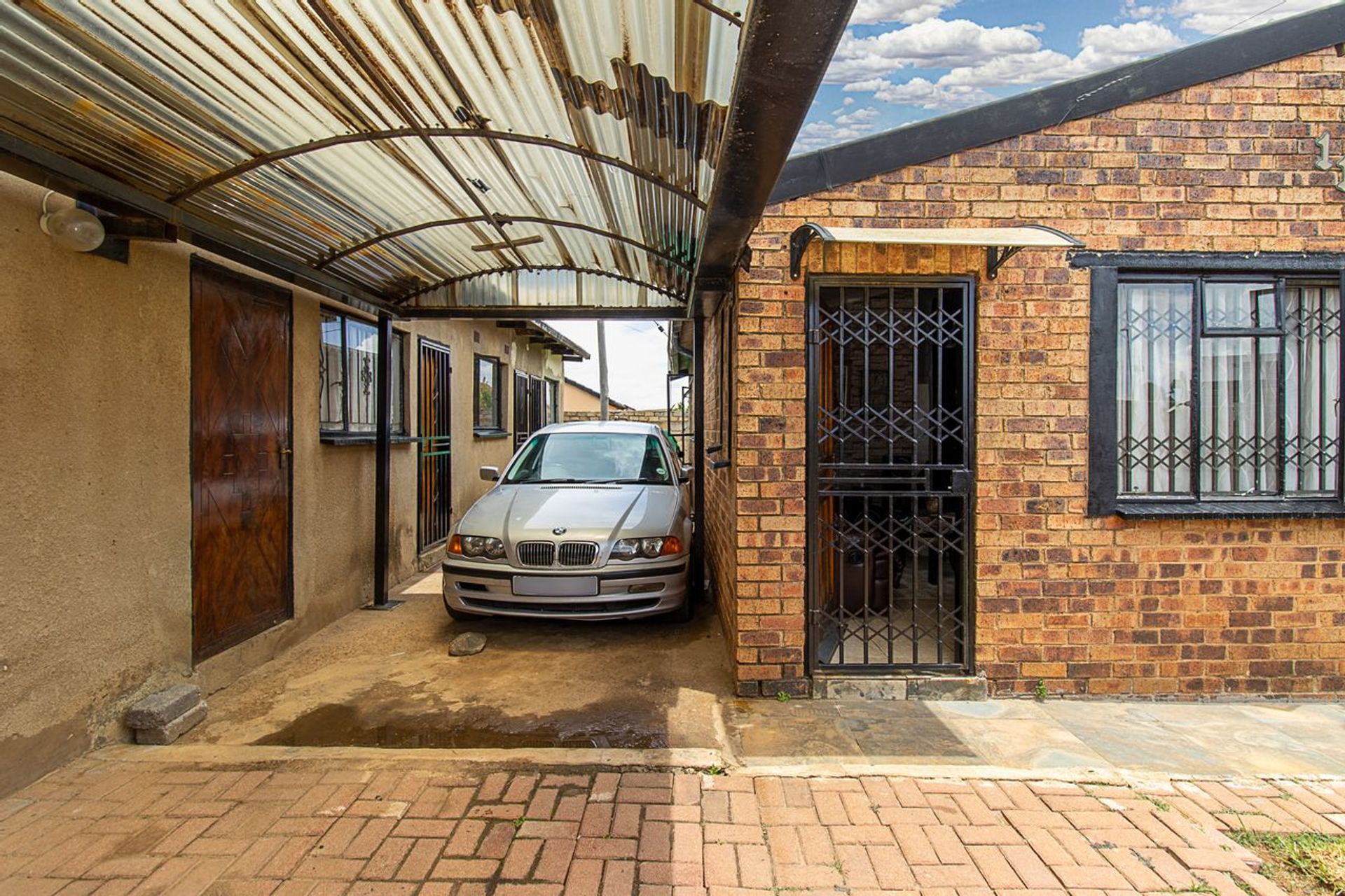 rumah dalam Soweto, Gauteng 11883522