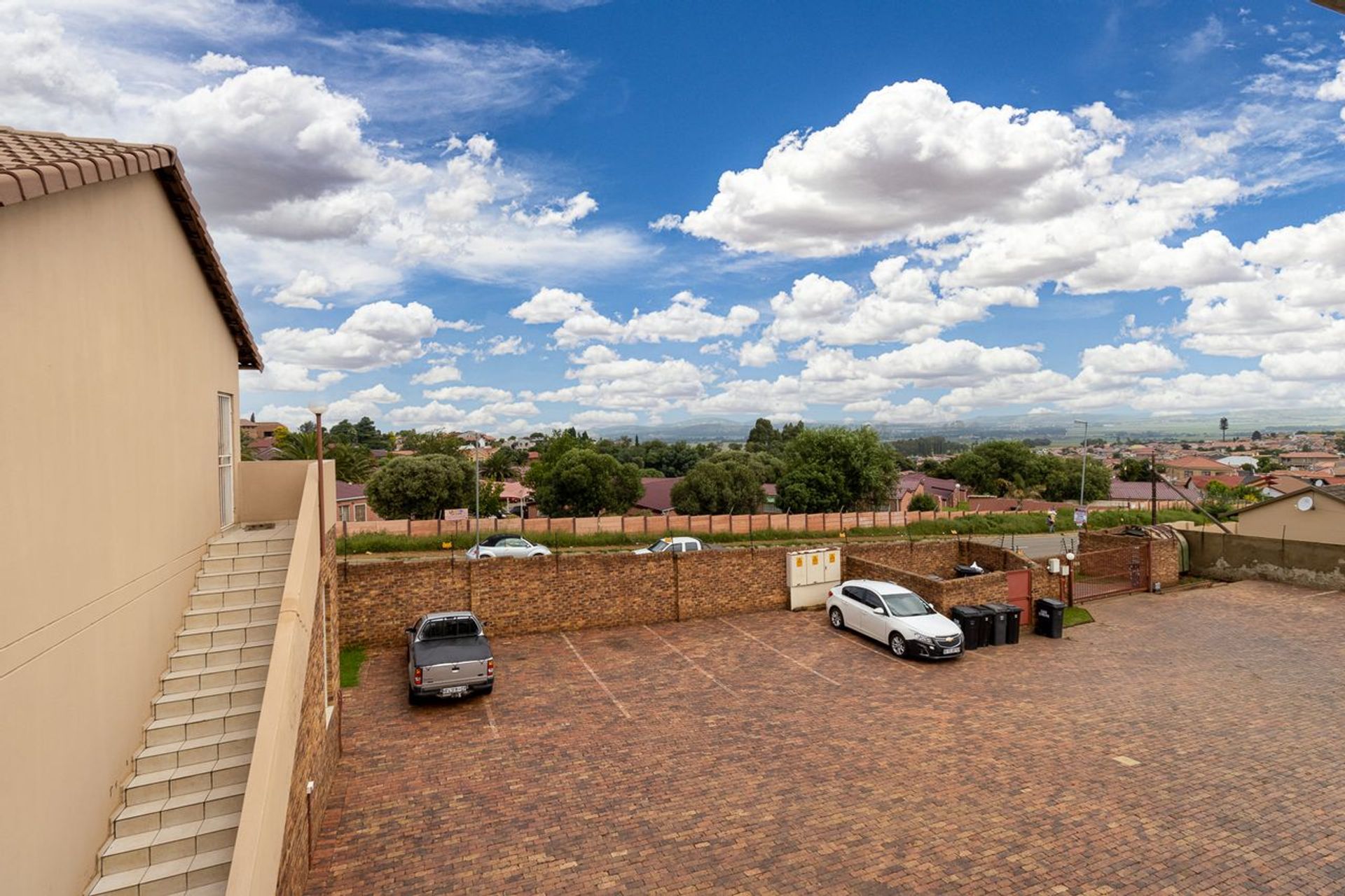 公寓 在 Willowdene, Gauteng 11883523