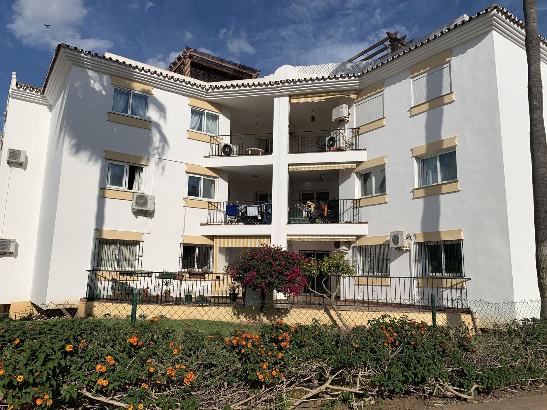 Condominium in Las Lagunas de Mijas, Andalucía 11884751