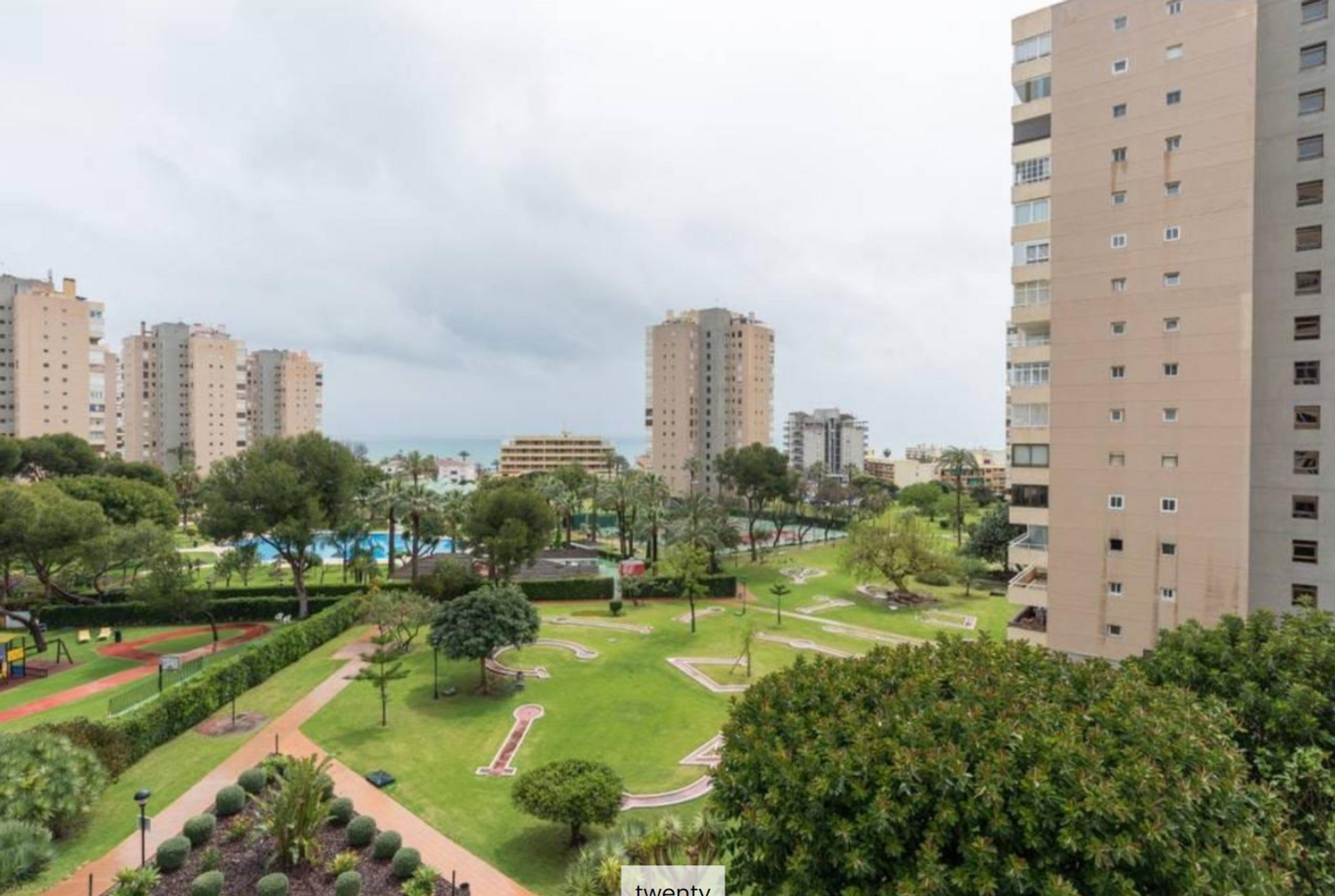 Condominium dans Torremolinos, 11 Avenida de Benyamina 11885692