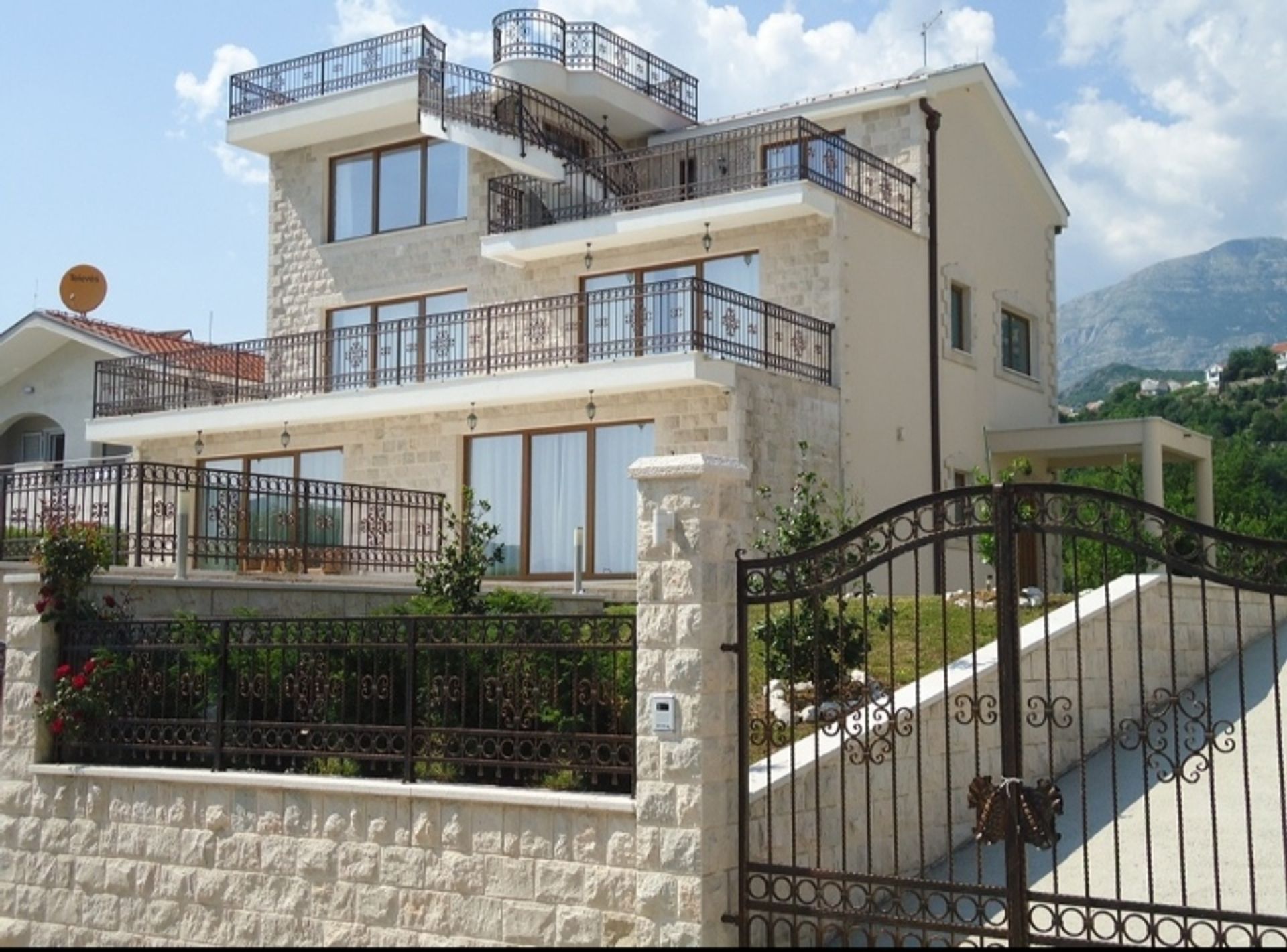 מגורים ב Herceg Novi, Herceg Novi Municipality 11885951