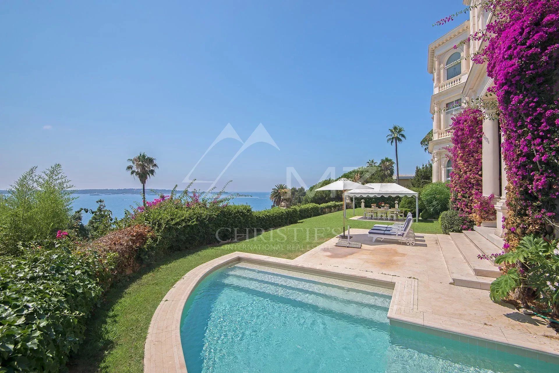 Condominium in Cannes, Provence-Alpes-Côte d'Azur 11886203