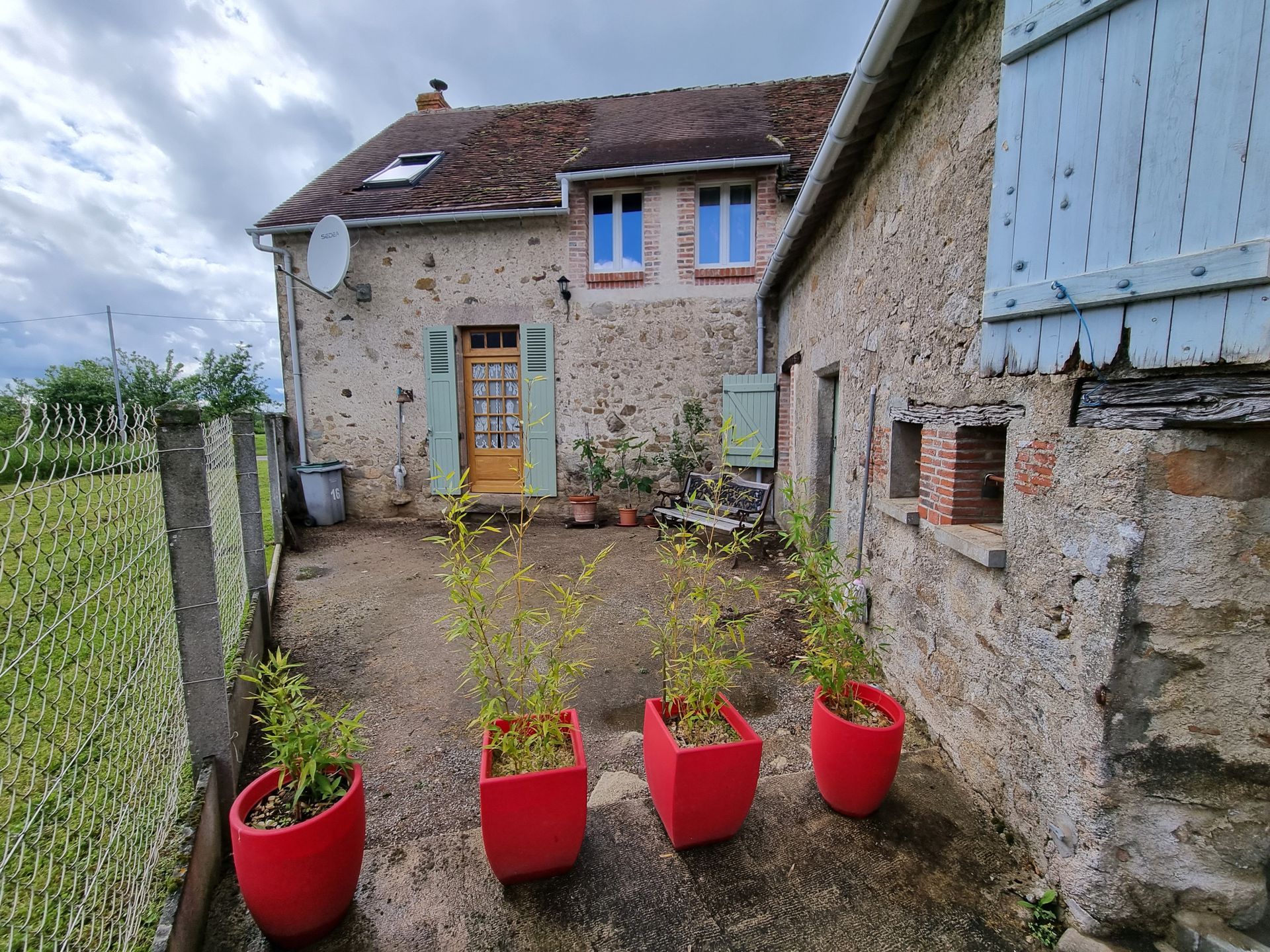 Hus i Lussac-les-Églises, Nouvelle-Aquitaine 11886366