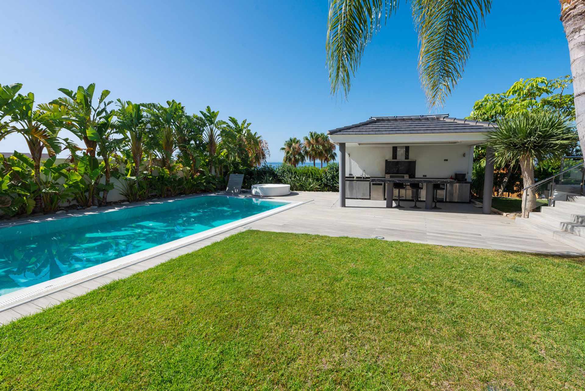 rumah dalam Estepona, Andalucía 11887353