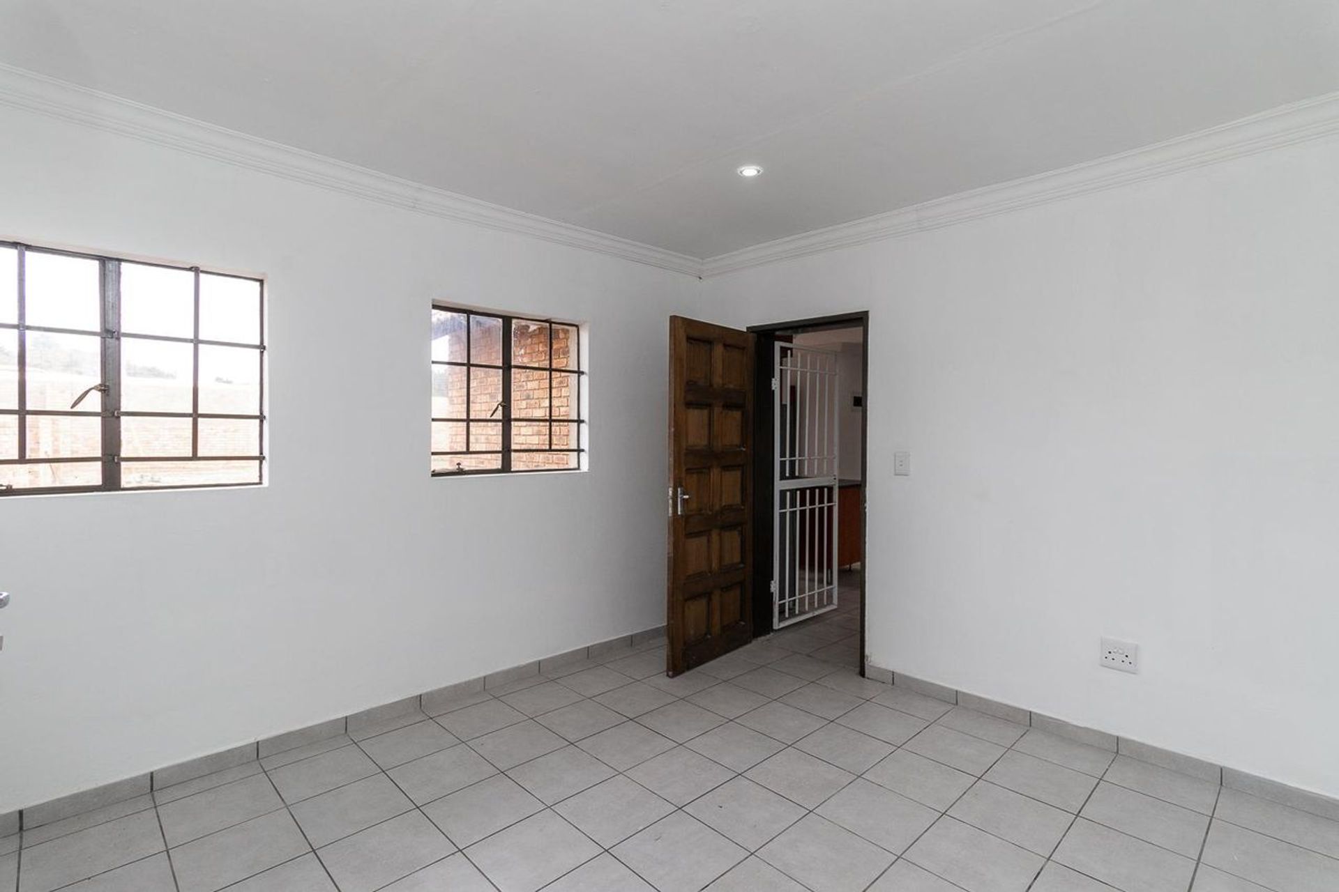 rumah dalam Taman Kempton, Gauteng 11888779