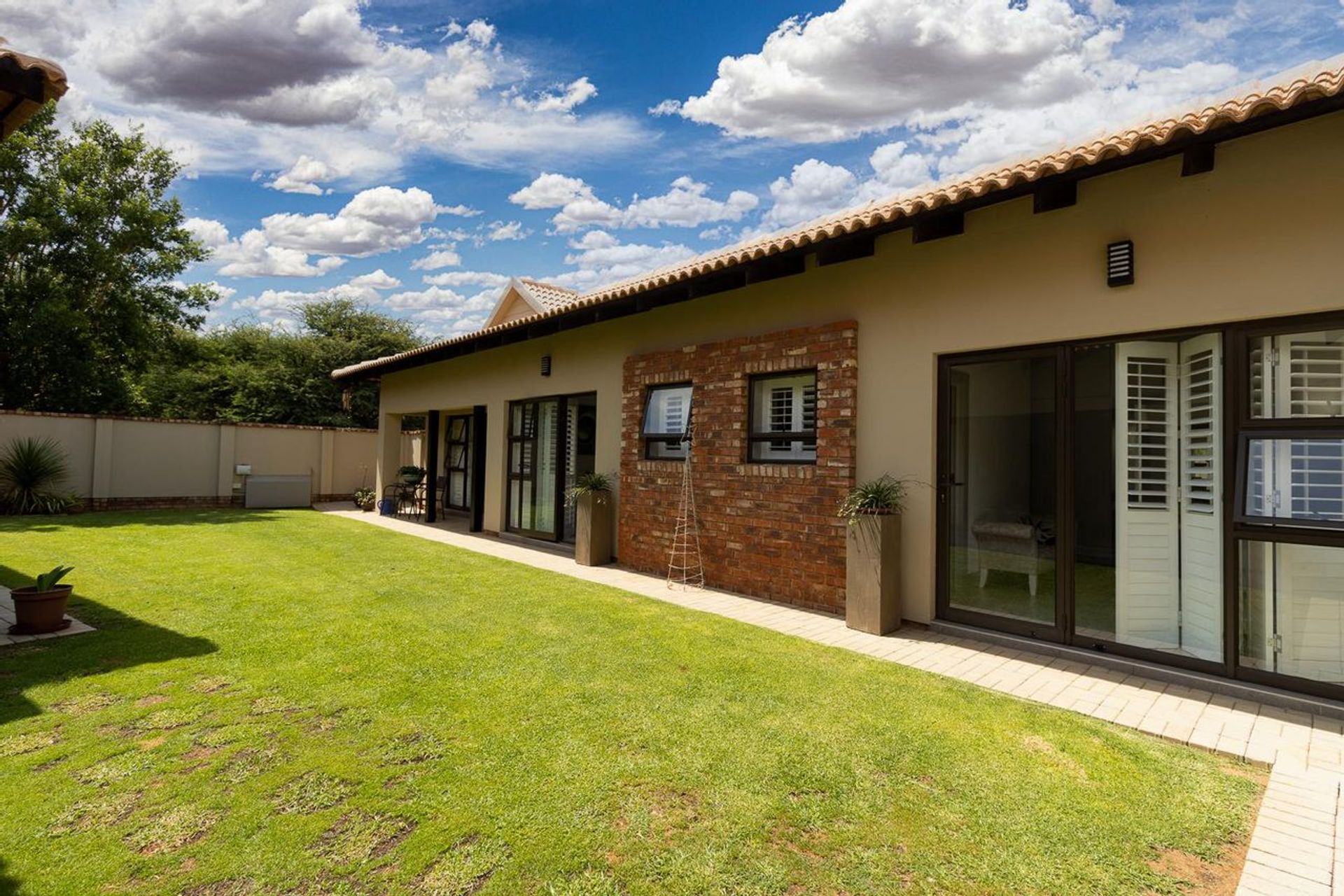 casa no Klerksdorp, North West 11888780