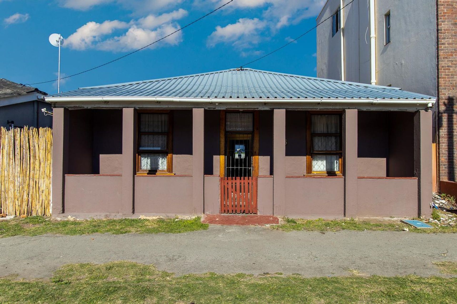 House in East London, Eastern Cape 11888791