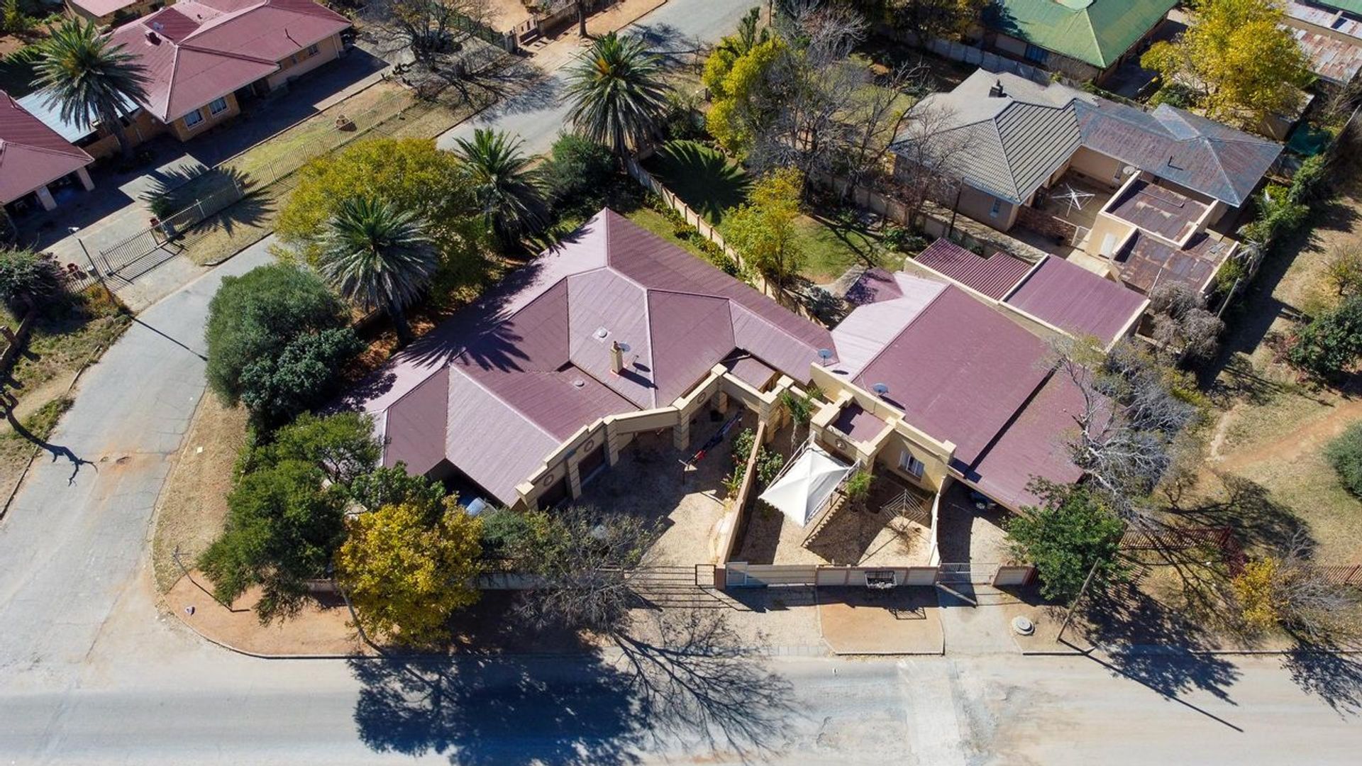 casa no Klerksdorp, North West 11888796