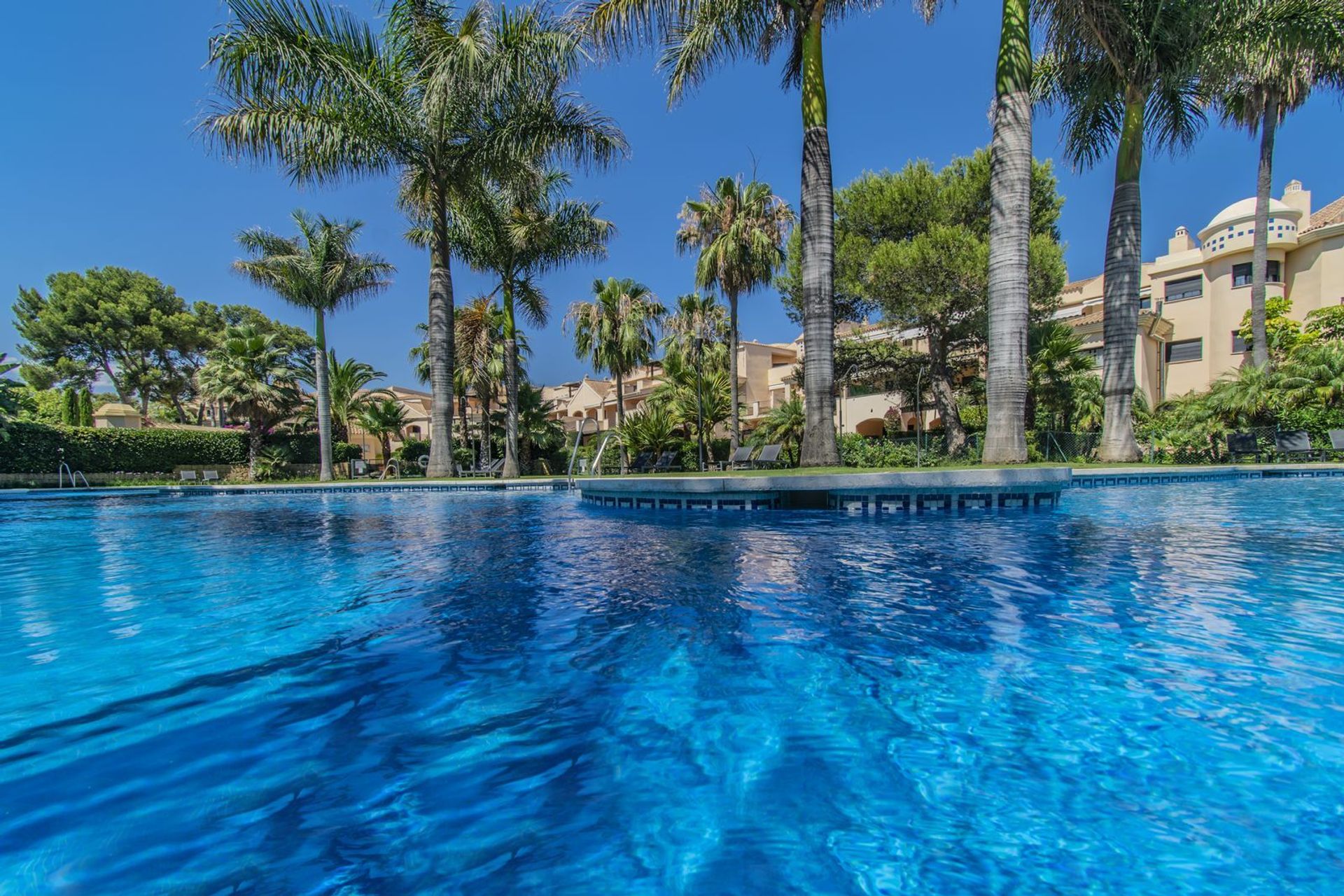 Condominium in Marbella, Andalucía 11890835