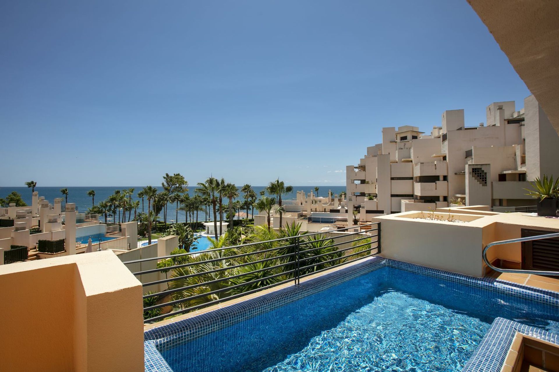 Condominium in Marbella, Andalusia 11890838