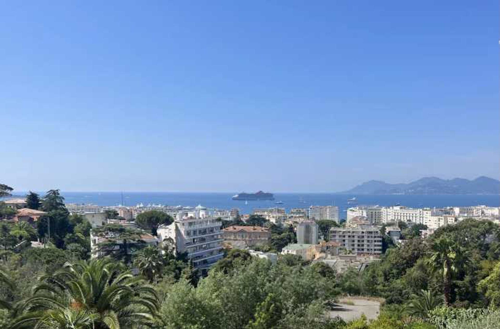 Condominium in Cannes, Provence-Alpes-Côte d'Azur 11890896