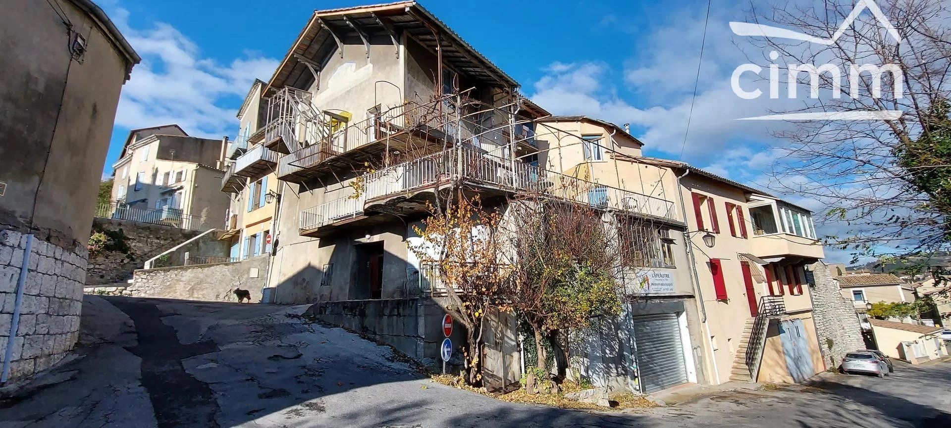 Коммерческий в Sisteron, Alpes-de-Haute-Provence 11891158