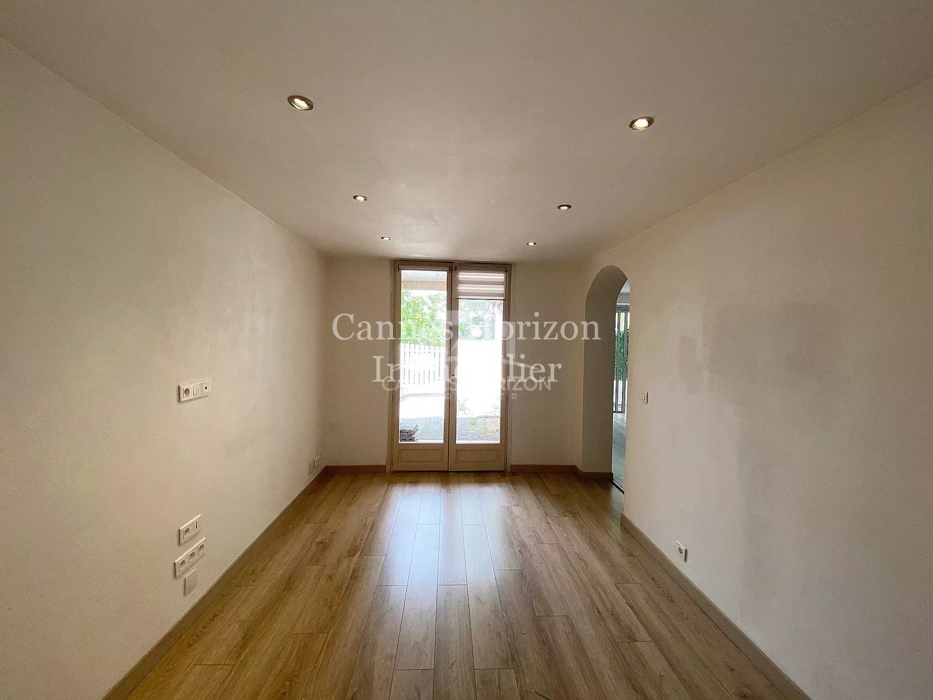 Casas Múltiplas no Pégomas, Alpes-Maritimes 11897094