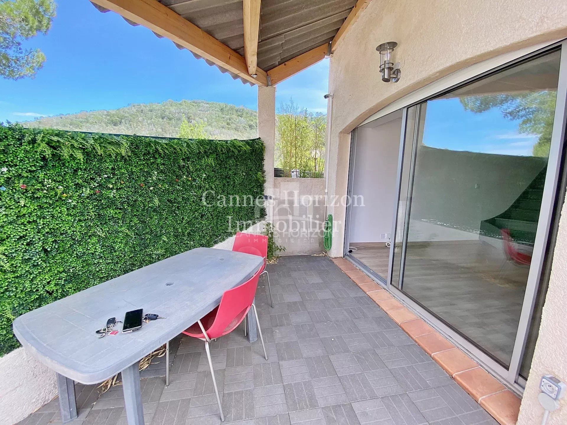 Casas Múltiplas no Pégomas, Alpes-Maritimes 11897094