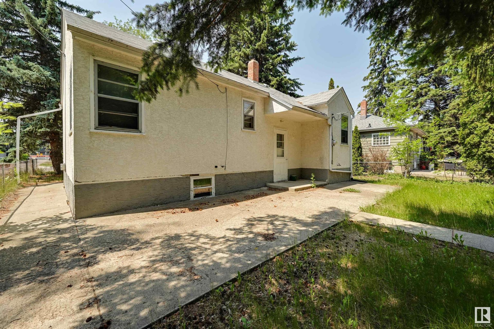 Hus i Edmonton, 10215 138 Street Northwest 11897283