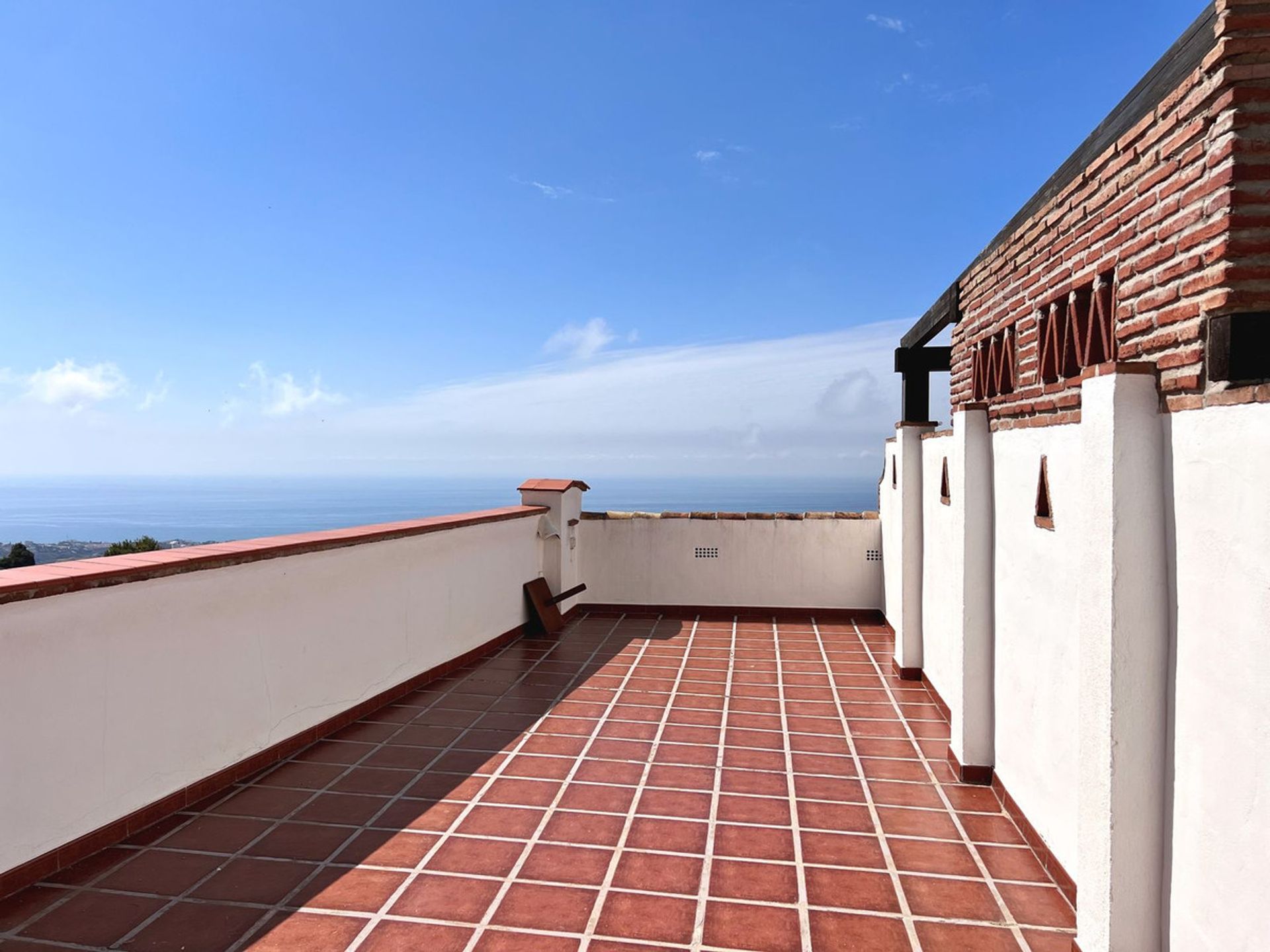 Condominium in Mijas, Andalusia 11898108