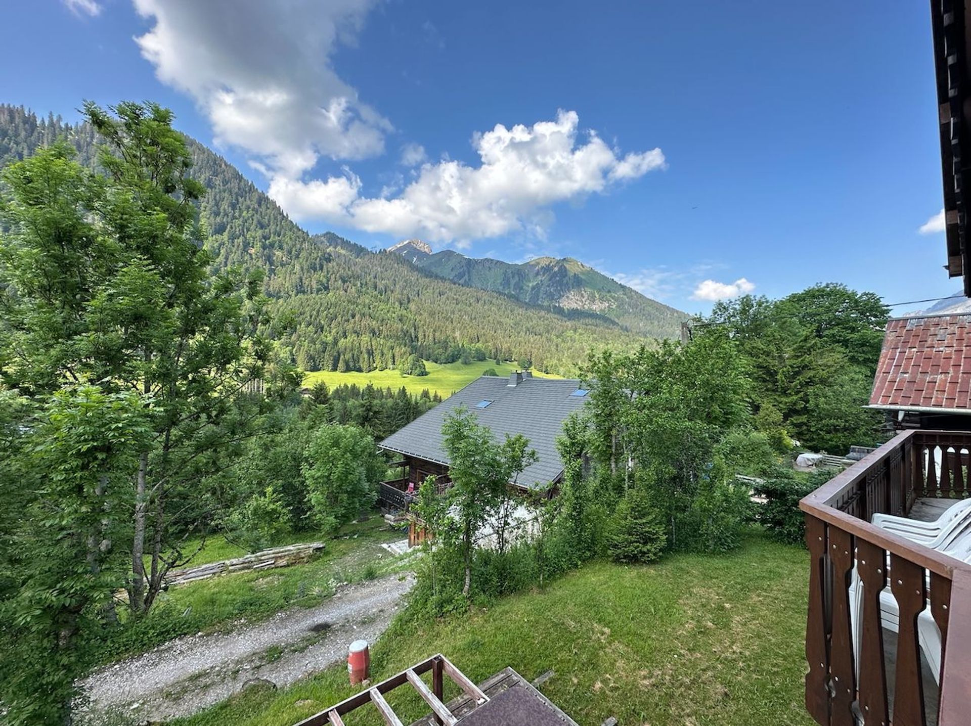 Hus i Châtel, Auvergne-Rhône-Alpes 11898118