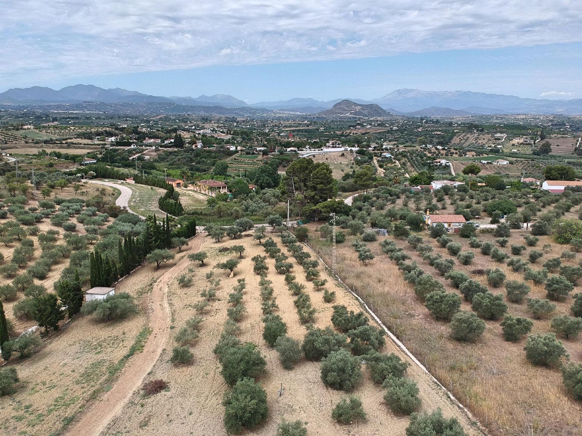 房子 在 Alhaurín el Grande, Andalucía 11898119