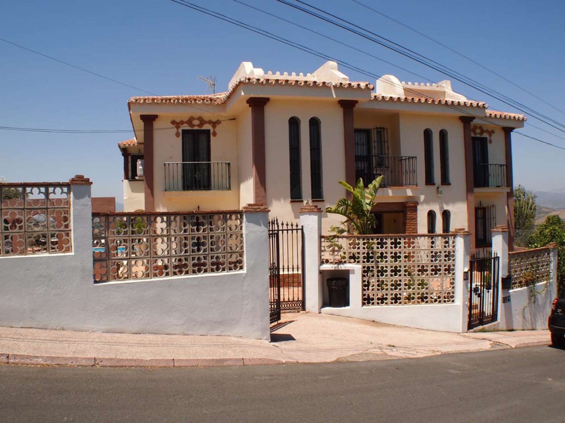 House in Alhaurin de la Torre, Andalusia 11898240