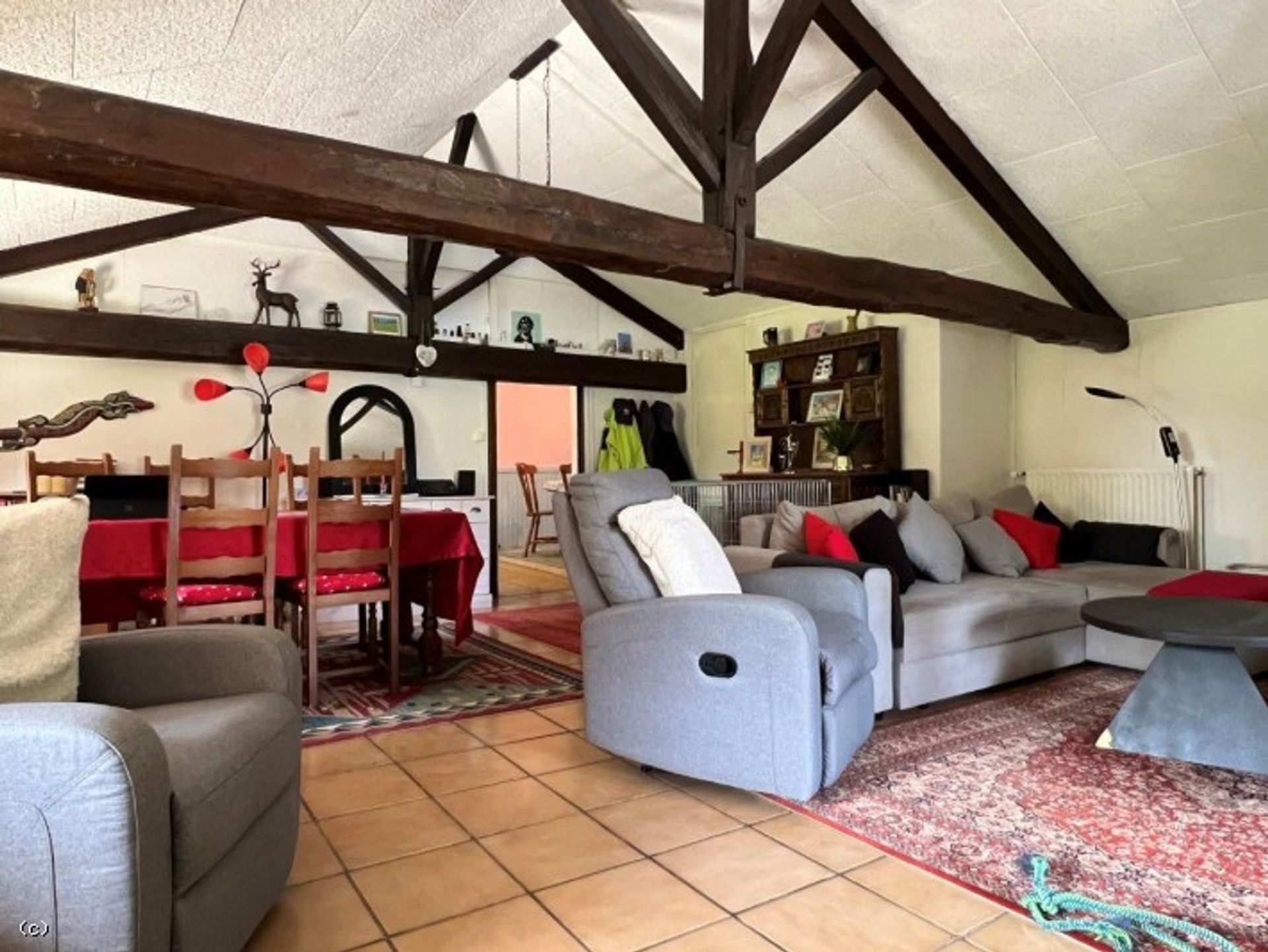 Condominium in Mansle, Nouvelle-Aquitaine 11901025