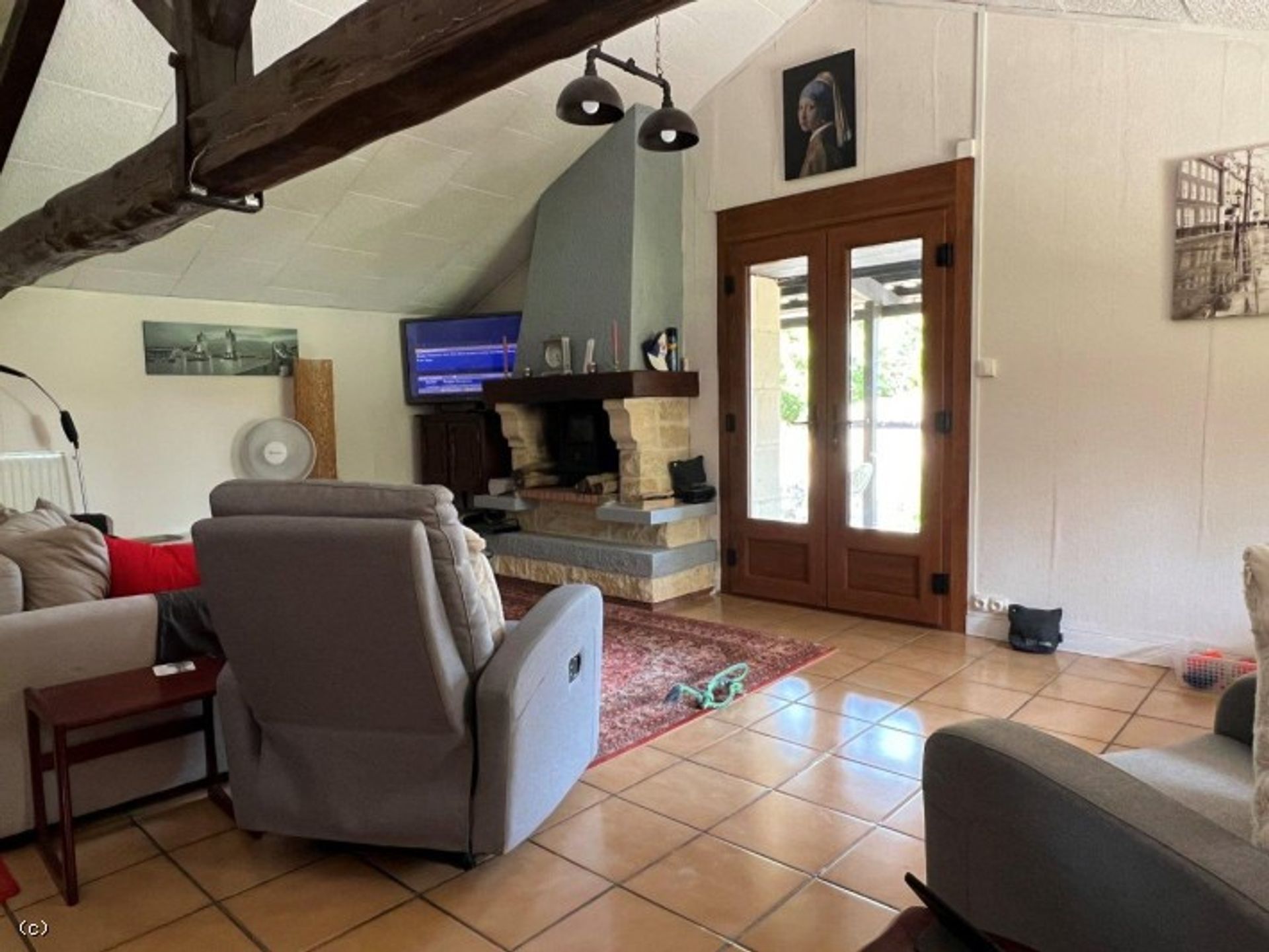 Condominium in Mansle, Nouvelle-Aquitaine 11901025