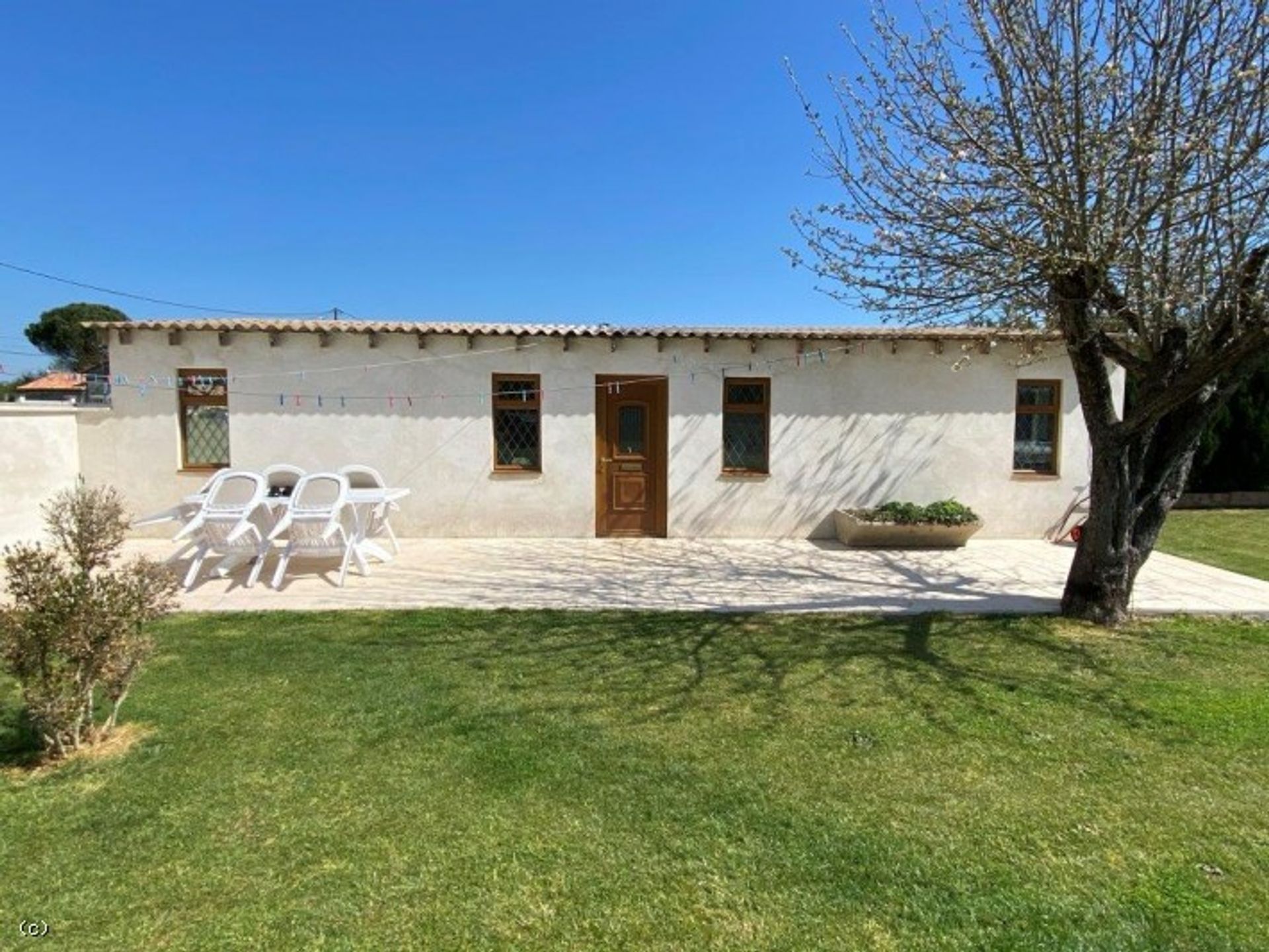 Rumah di Verteuil-sur-Charente, Nouvelle-Aquitaine 11901029