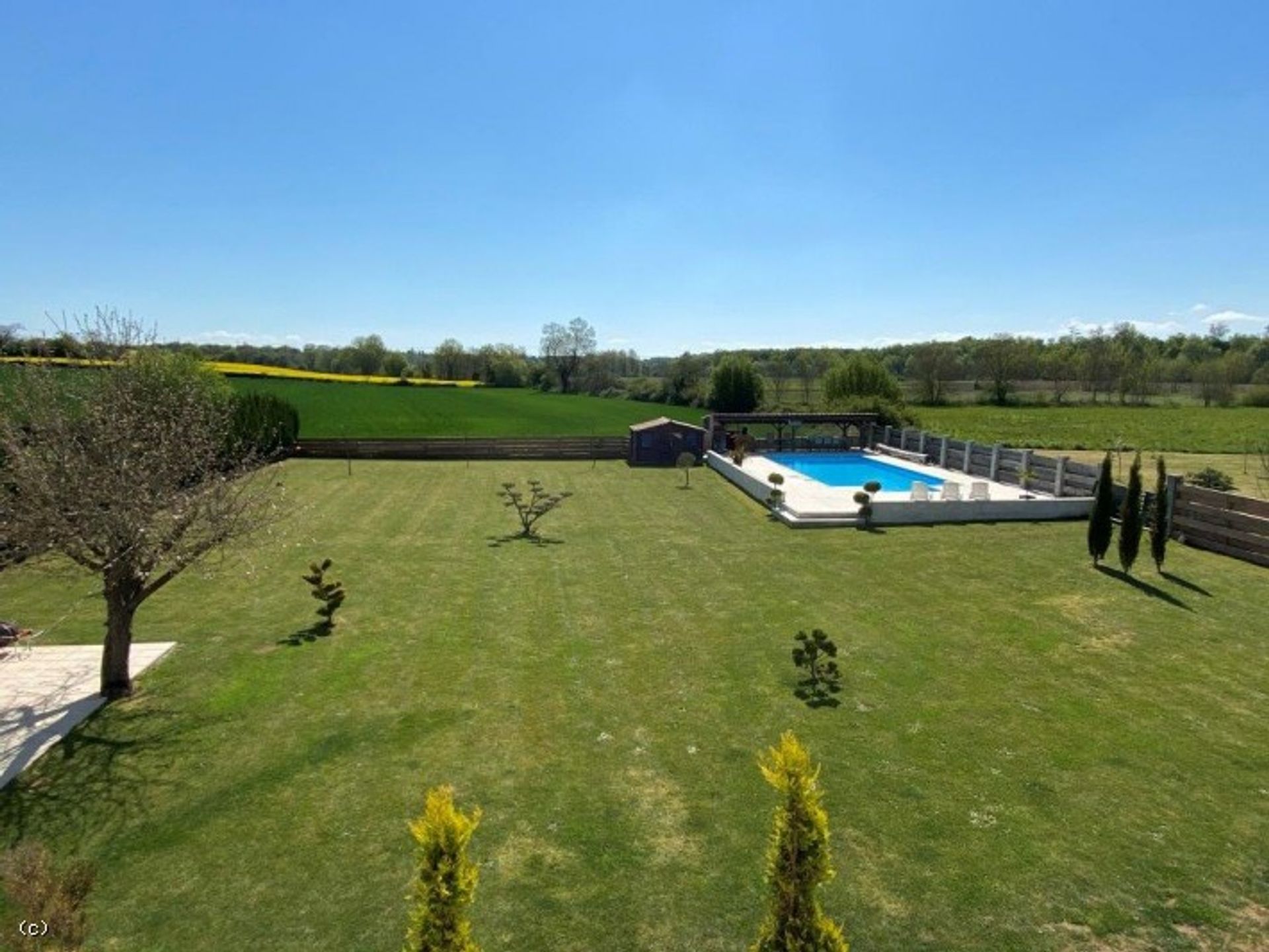 Rumah di Verteuil-sur-Charente, Nouvelle-Aquitaine 11901029