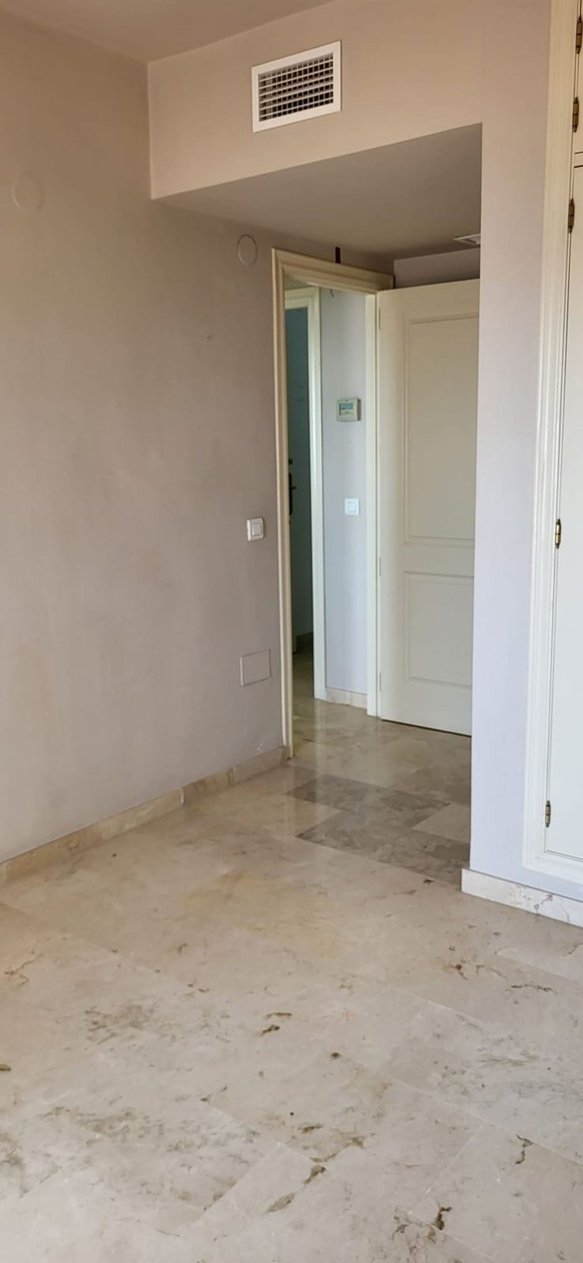 Condominium in Fuengirola, Andalusië 11901334