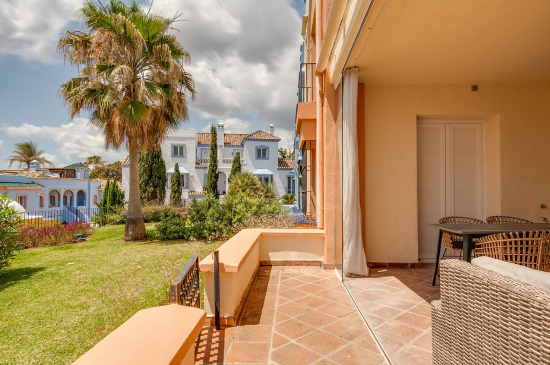 Condominium dans Casarès, Andalousie 11907686