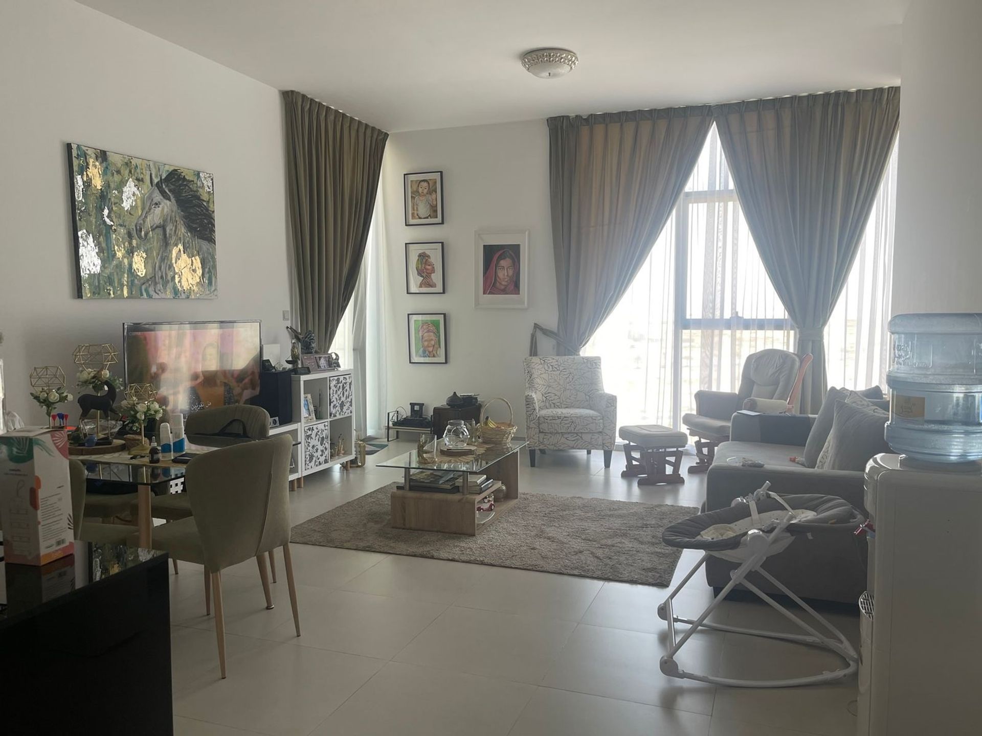 Condominium in Dubai, Dubayy 11911015