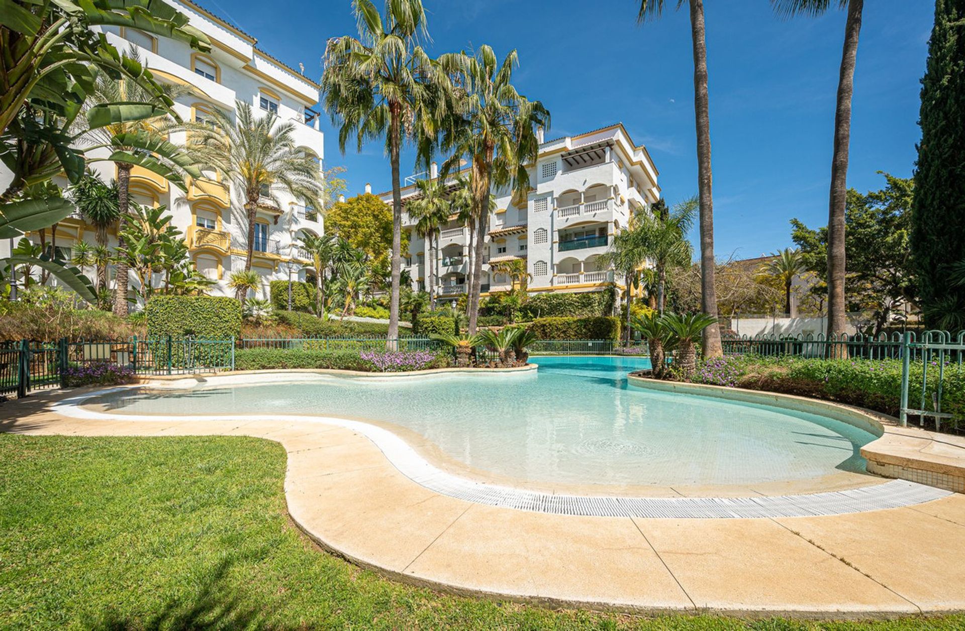 Condominio en marbella, Andalucía 11911401