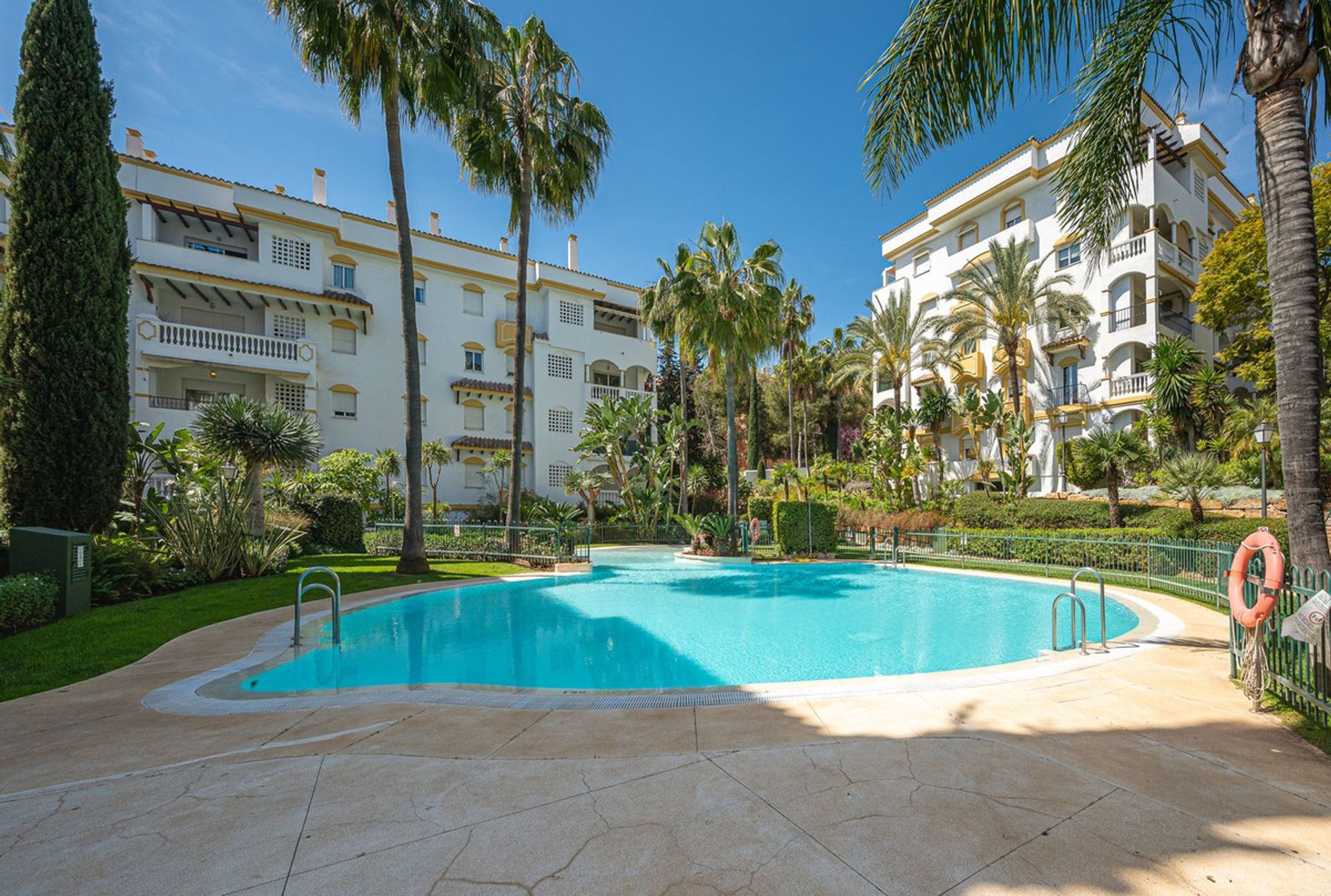 Condominio en marbella, Andalucía 11911401