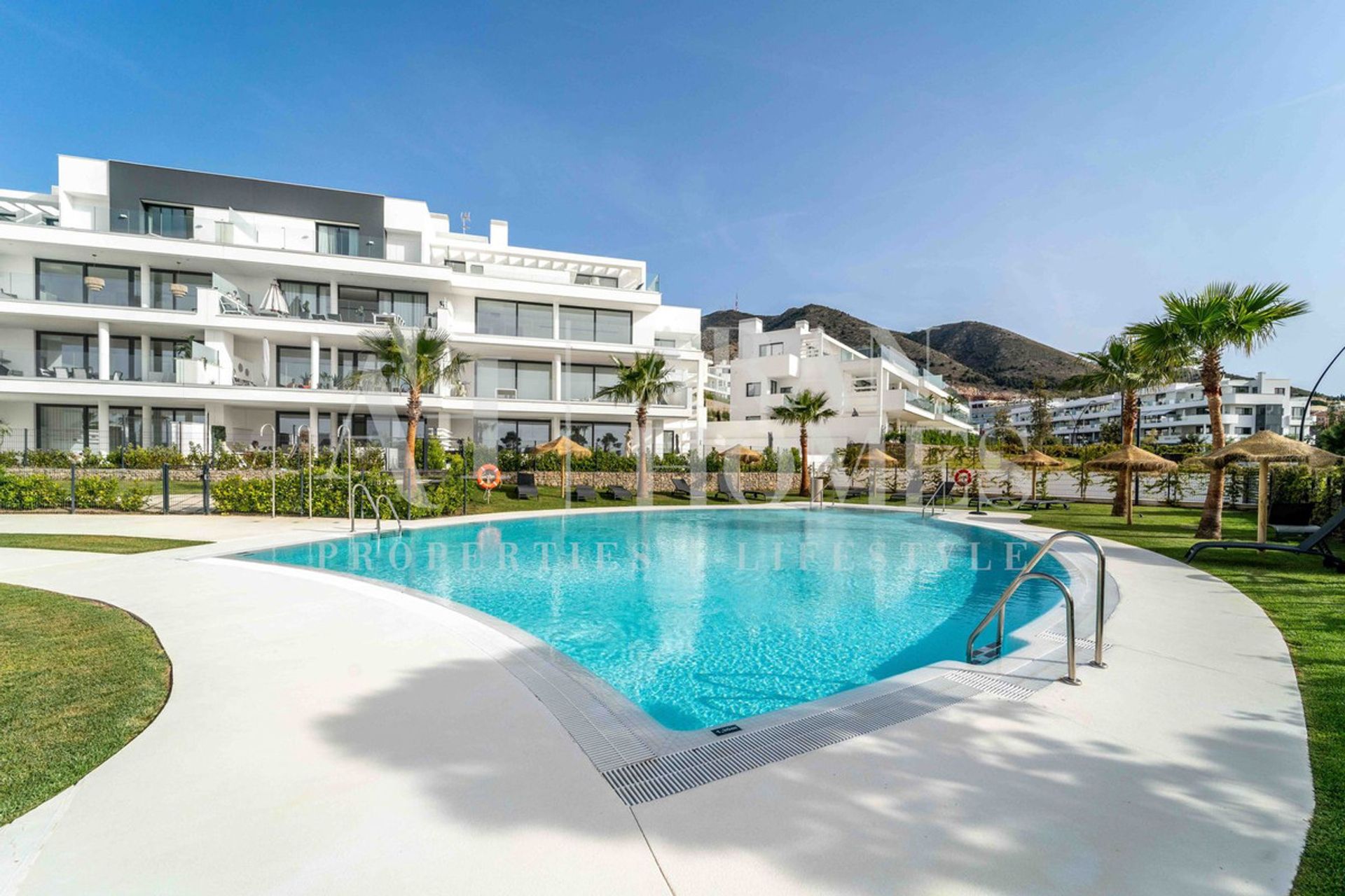 Condominium dans Fuengirola, Andalucía 11911481