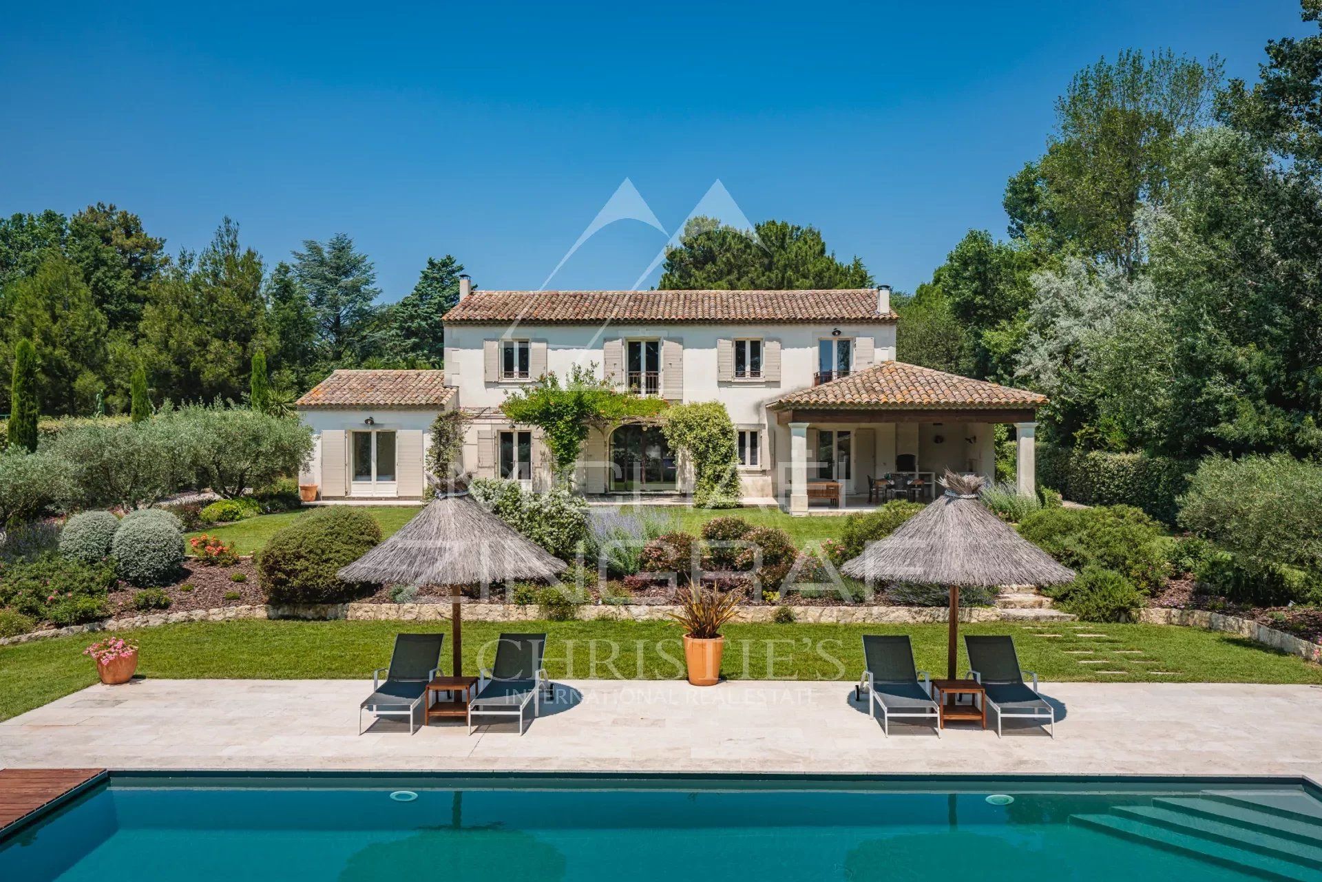 жилой дом в Saint-Remy-de-Provence, Provence-Alpes-Cote d'Azur 11913899