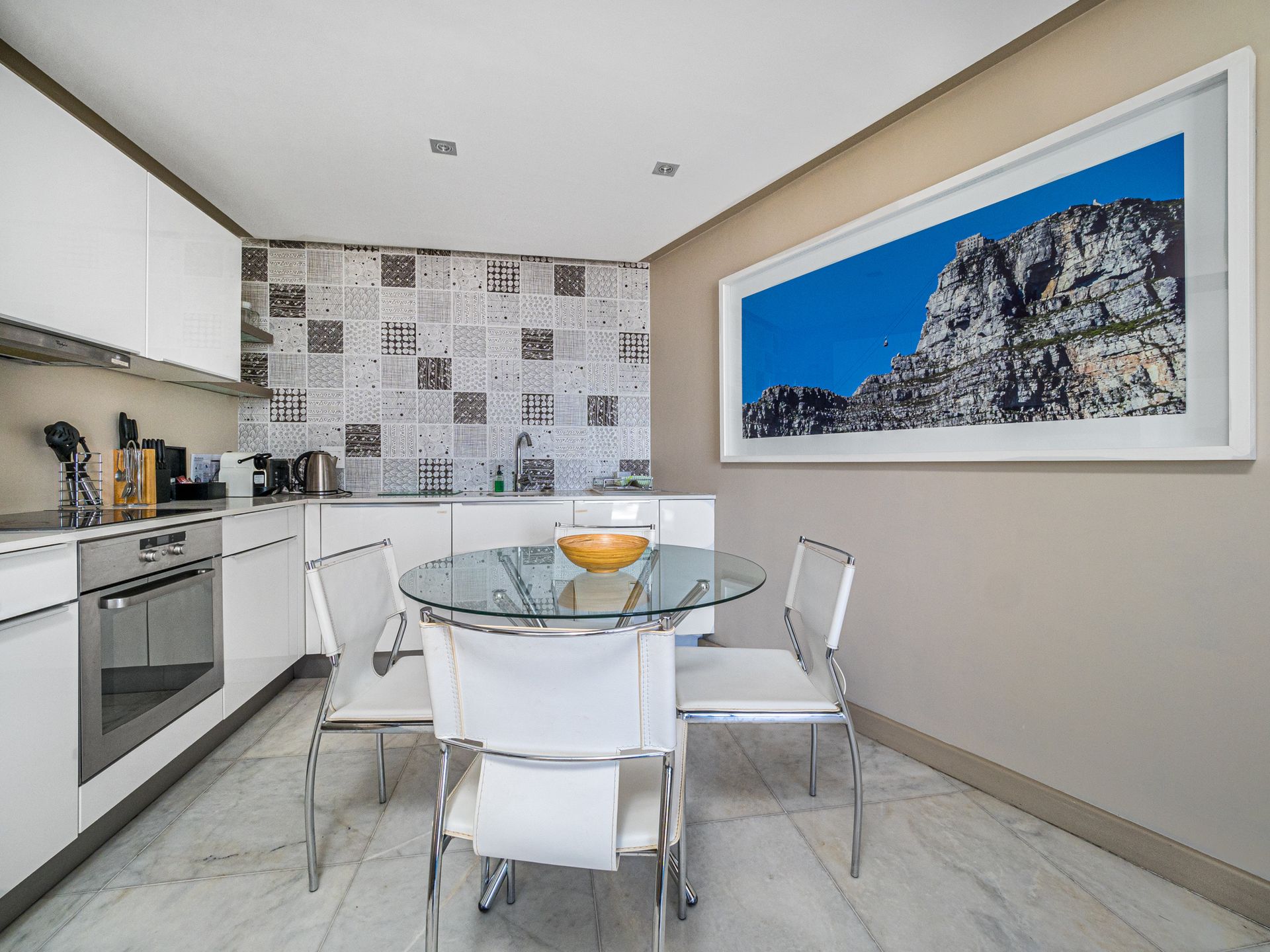 Condominium in Cape Town, 13 Houghton Road 11914135