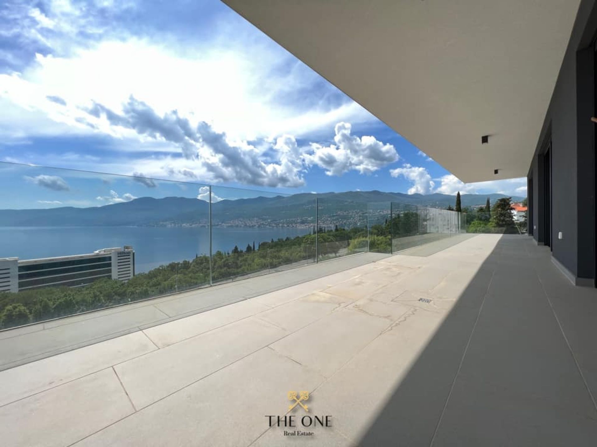 Condominium dans Rijeka, Primorsko-Goranska Zupanija 11914224