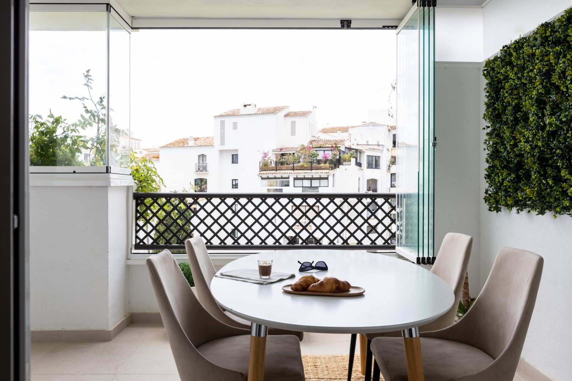 Condominium in Marbella, Andalusië 11915737