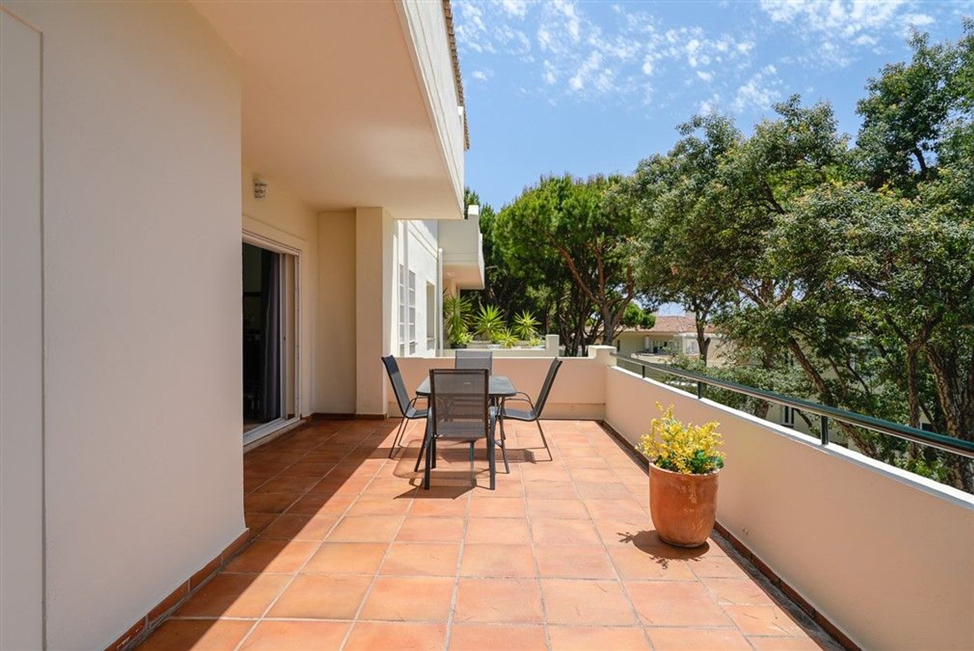 Condominium in Marbella, Andalucía 11915856