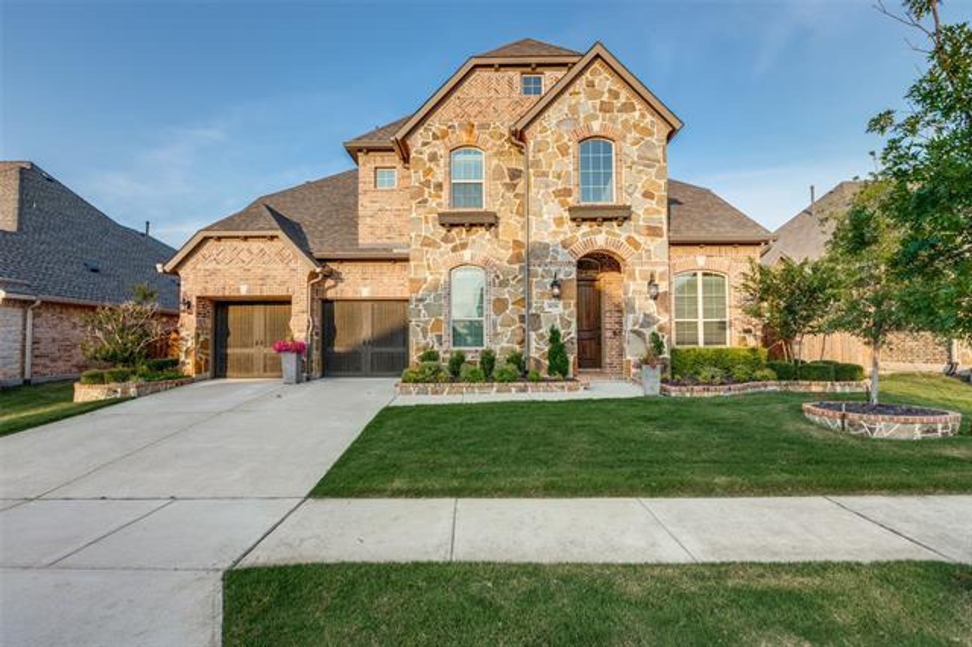 House in Frisco, Texas 11916136