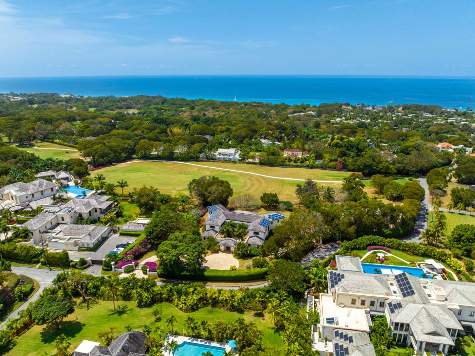 Condominium in Holetown, Saint James 11917222