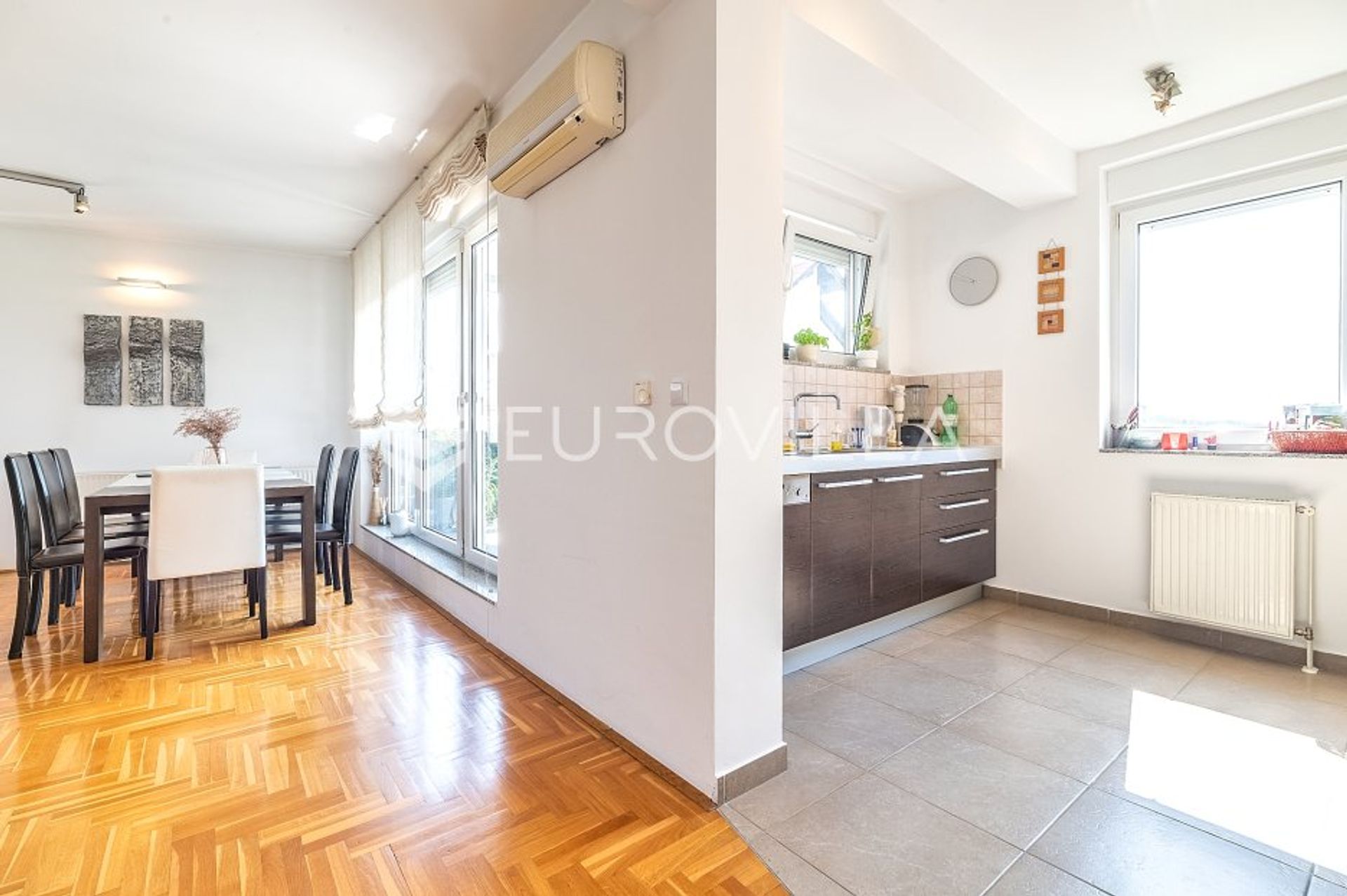 Condominio en Bijenik, Zagreb, Graduado 11919065