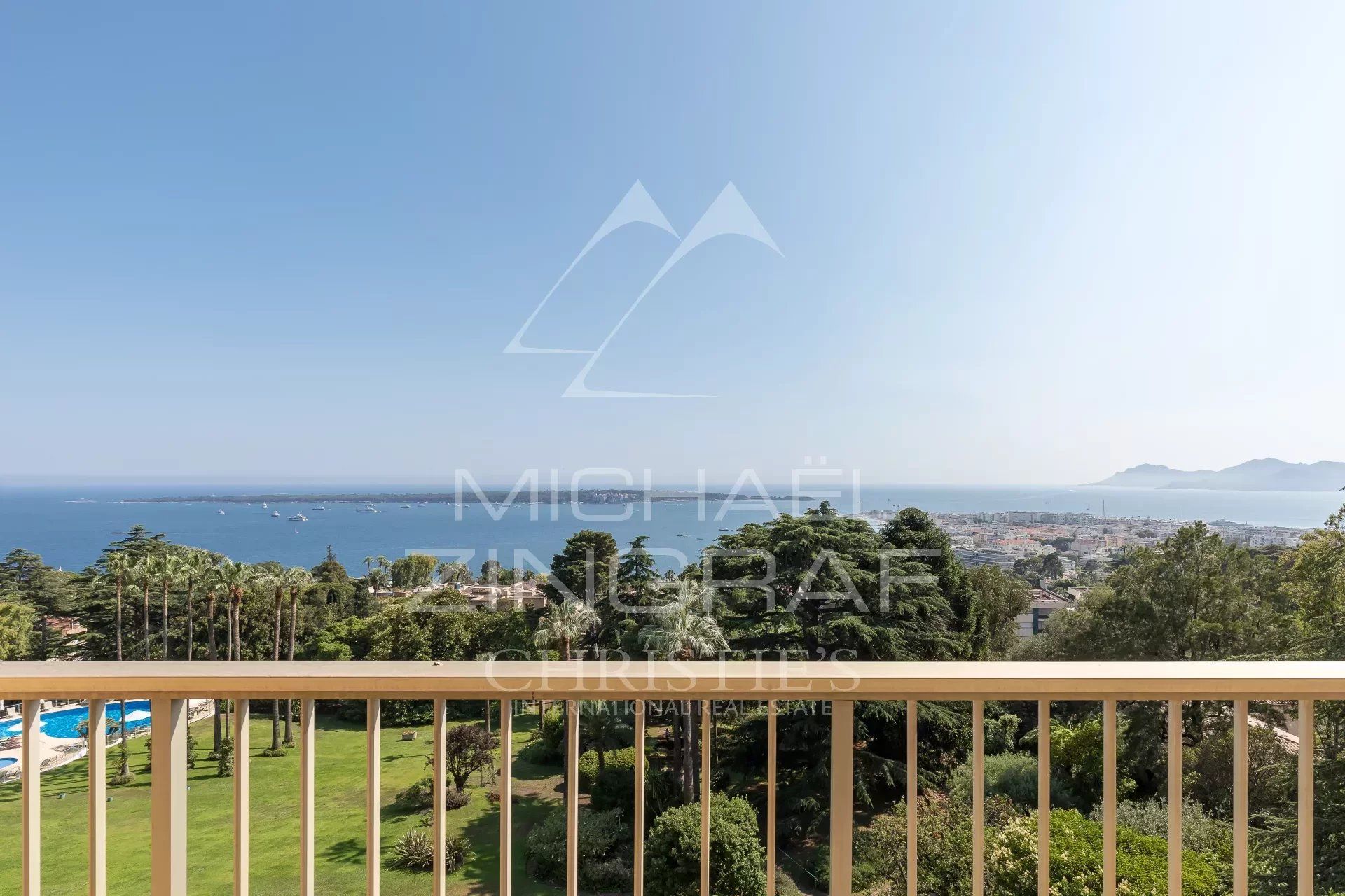 Residential in Cannes, Alpes-Maritimes 11919507