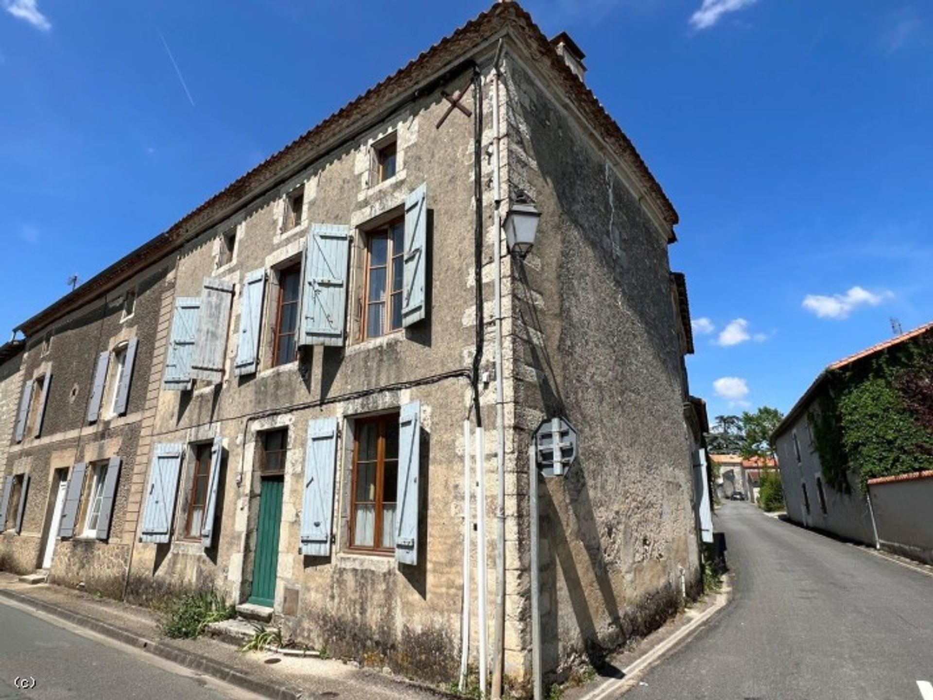 Huis in Aigre, Nouvelle-Aquitaine 11919896