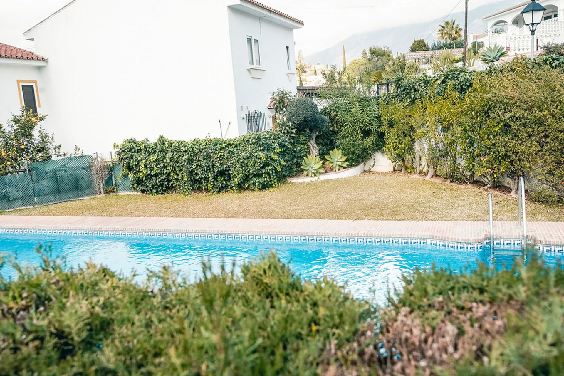 Talo sisään Las Lagunas de Mijas, Andalucía 11920252