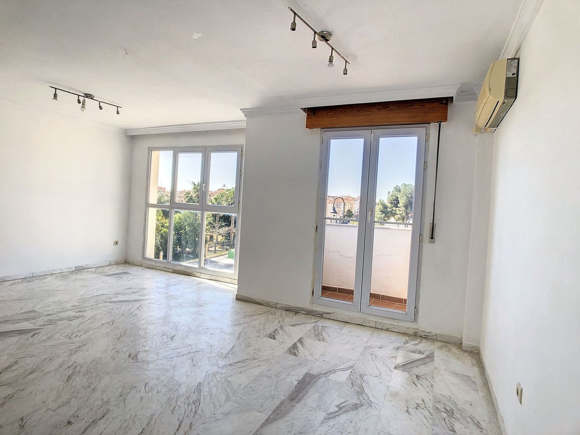 Condominio nel Benalmádena, Andalucía 11920376