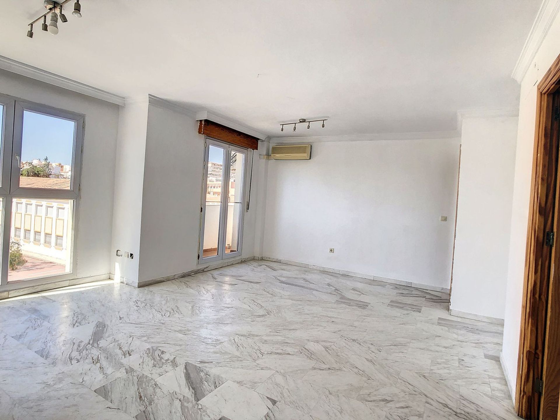 Condominio nel Benalmádena, Andalucía 11920376