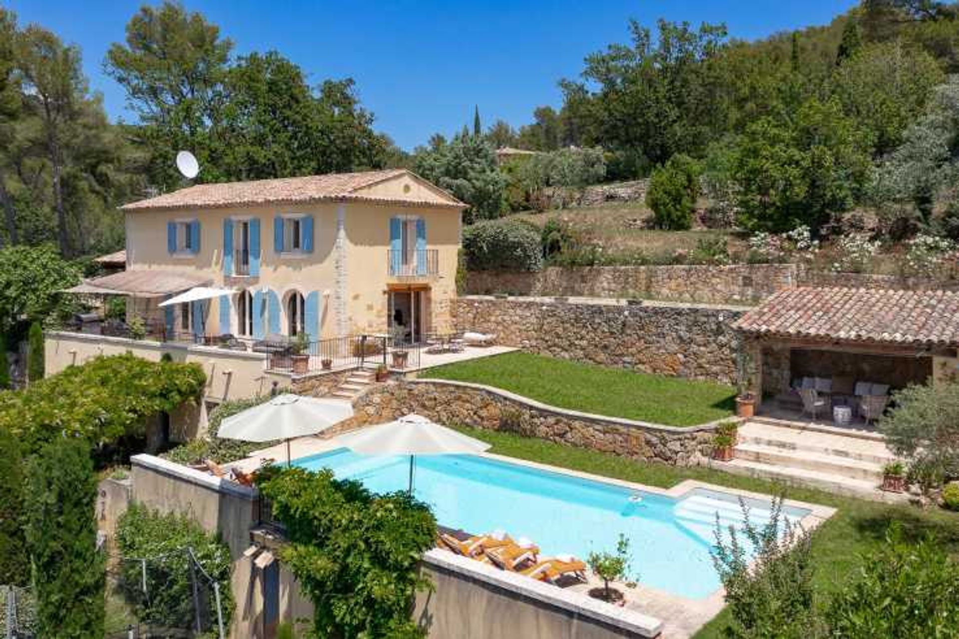 Hus i Fayence, Provence-Alpes-Côte d'Azur 11920602