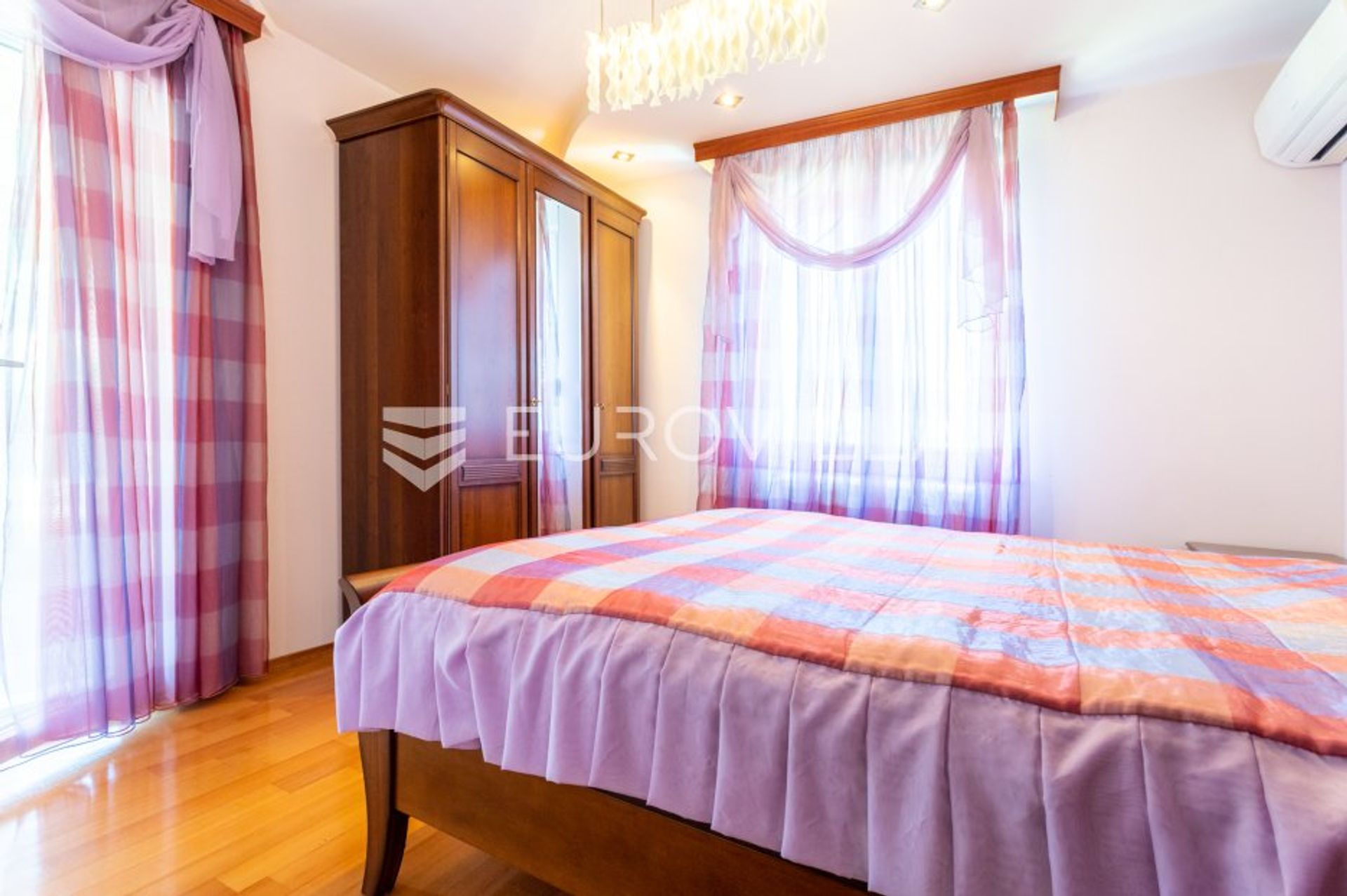 Huis in Kaštel Lukšić, Splitsko-dalmatinska županija 11921607